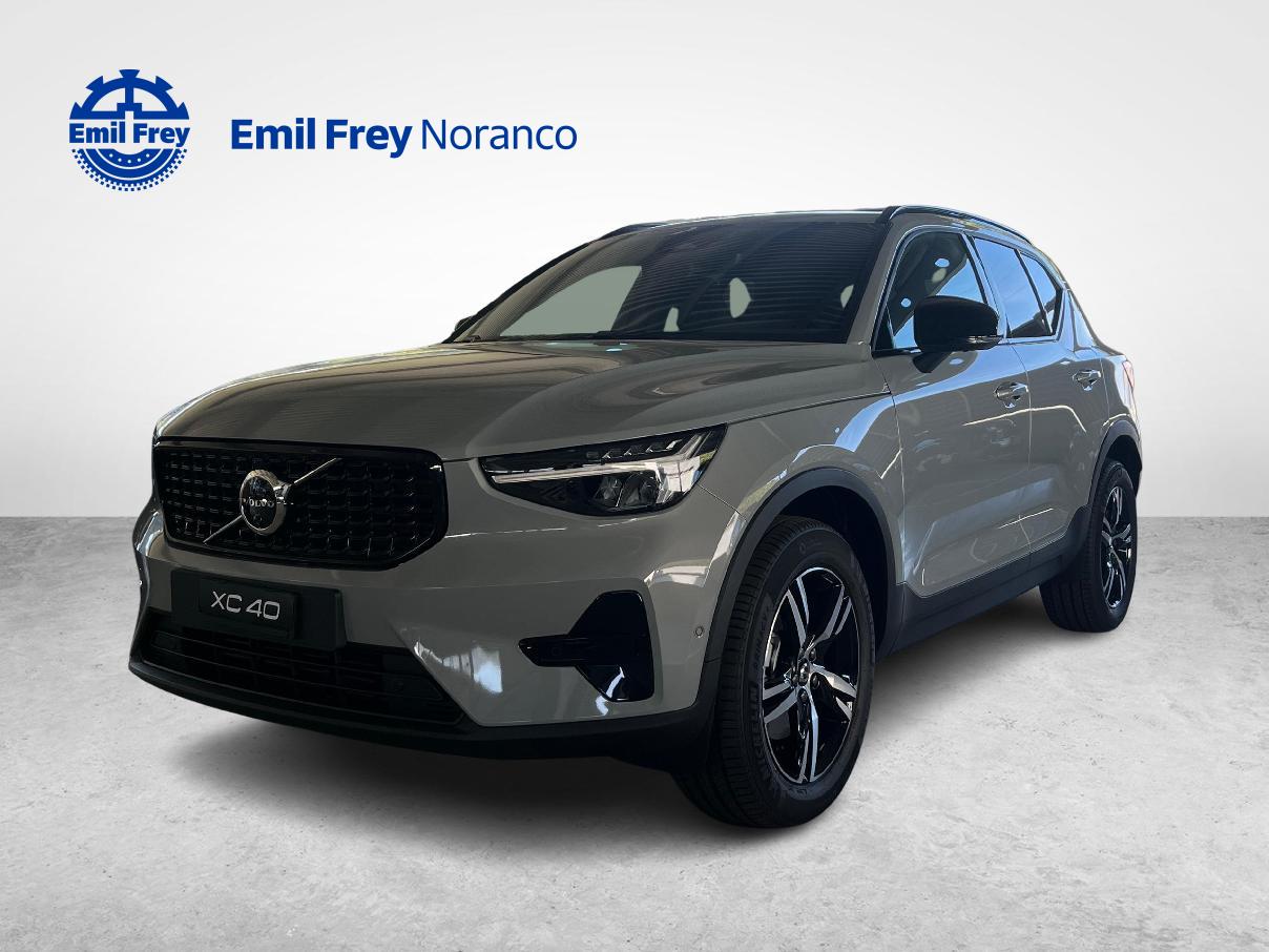 VOLVO XC40 2.0 B3 MH Plus Dark-image-1
