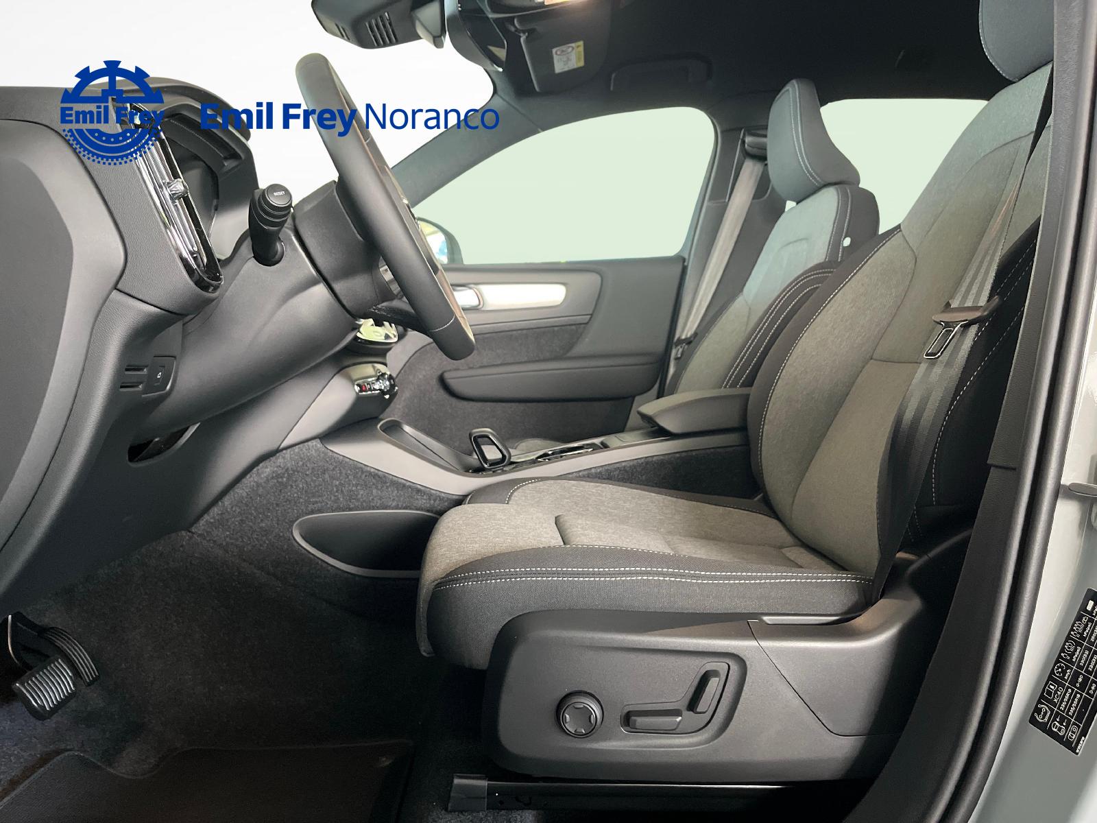 VOLVO XC40 2.0 B3 MH Plus Dark-image-5