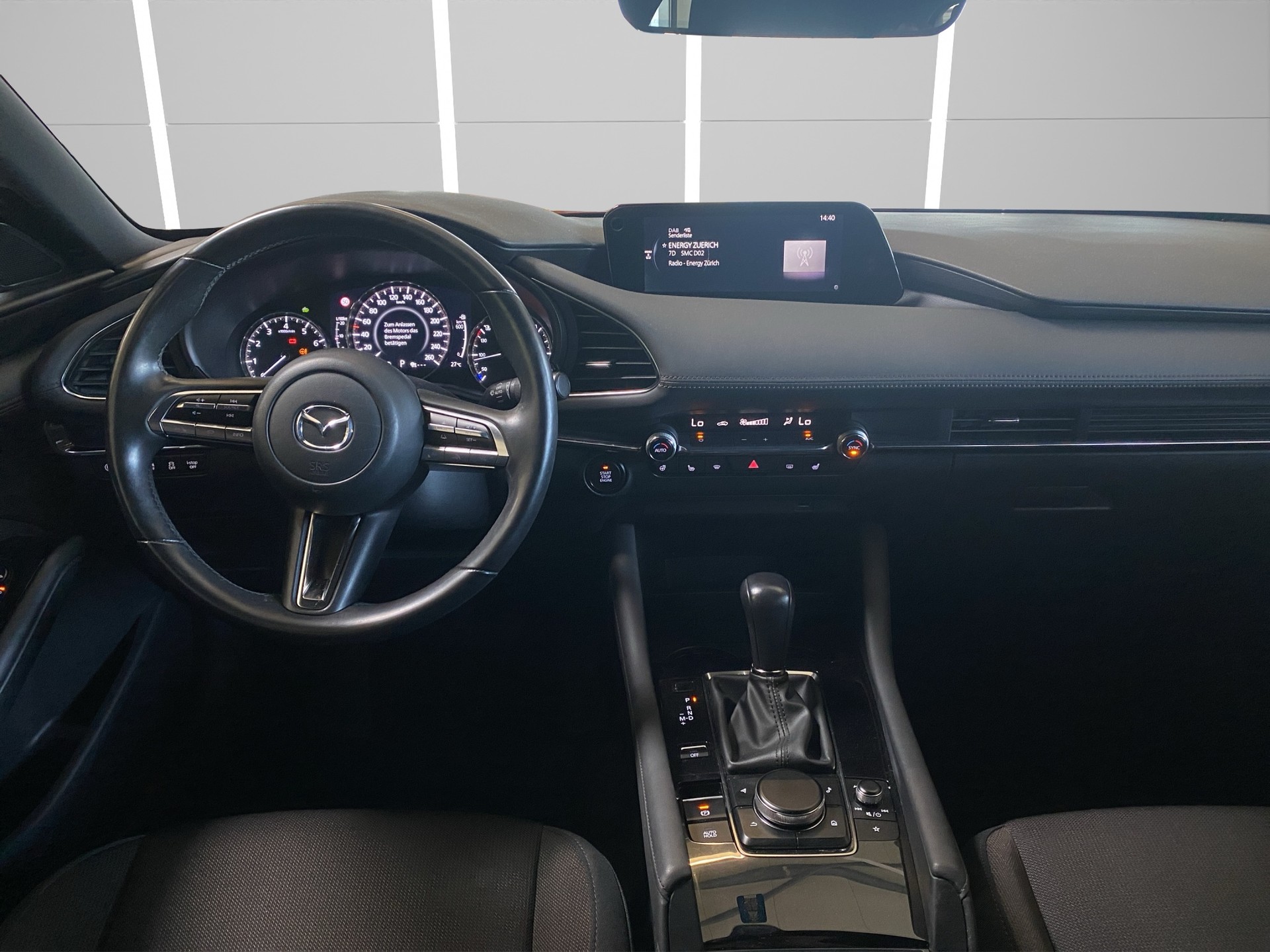 MAZDA 3 Hatchback 2.0 Ambition Pack Automat / 8- Fach Bereifung Alu-image-11