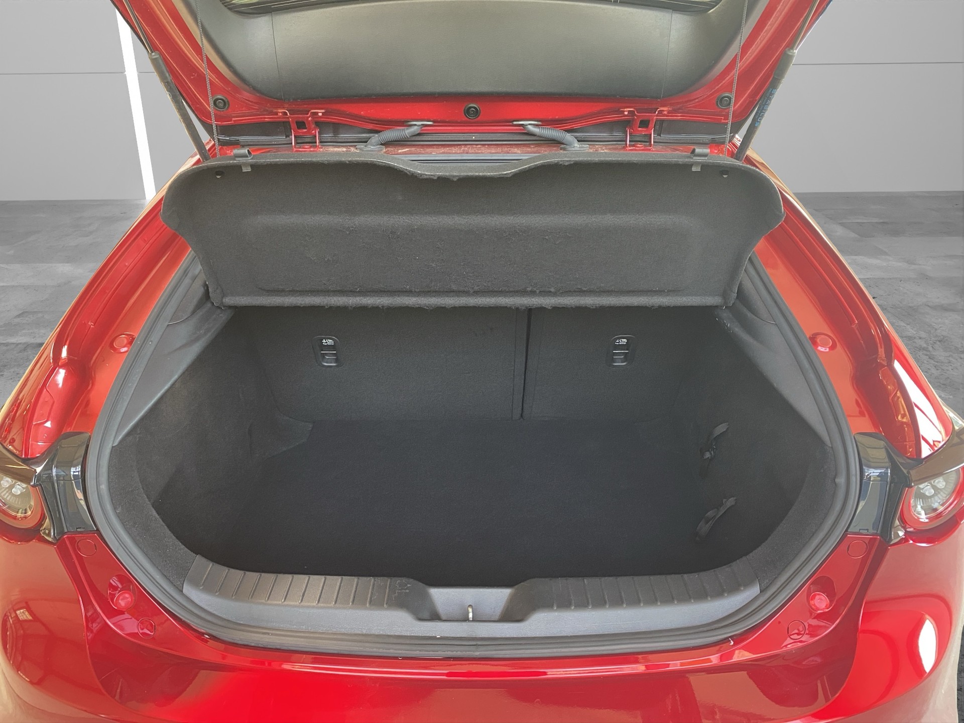 MAZDA 3 Hatchback 2.0 Ambition Pack Automat / 8- Fach Bereifung Alu-image-5