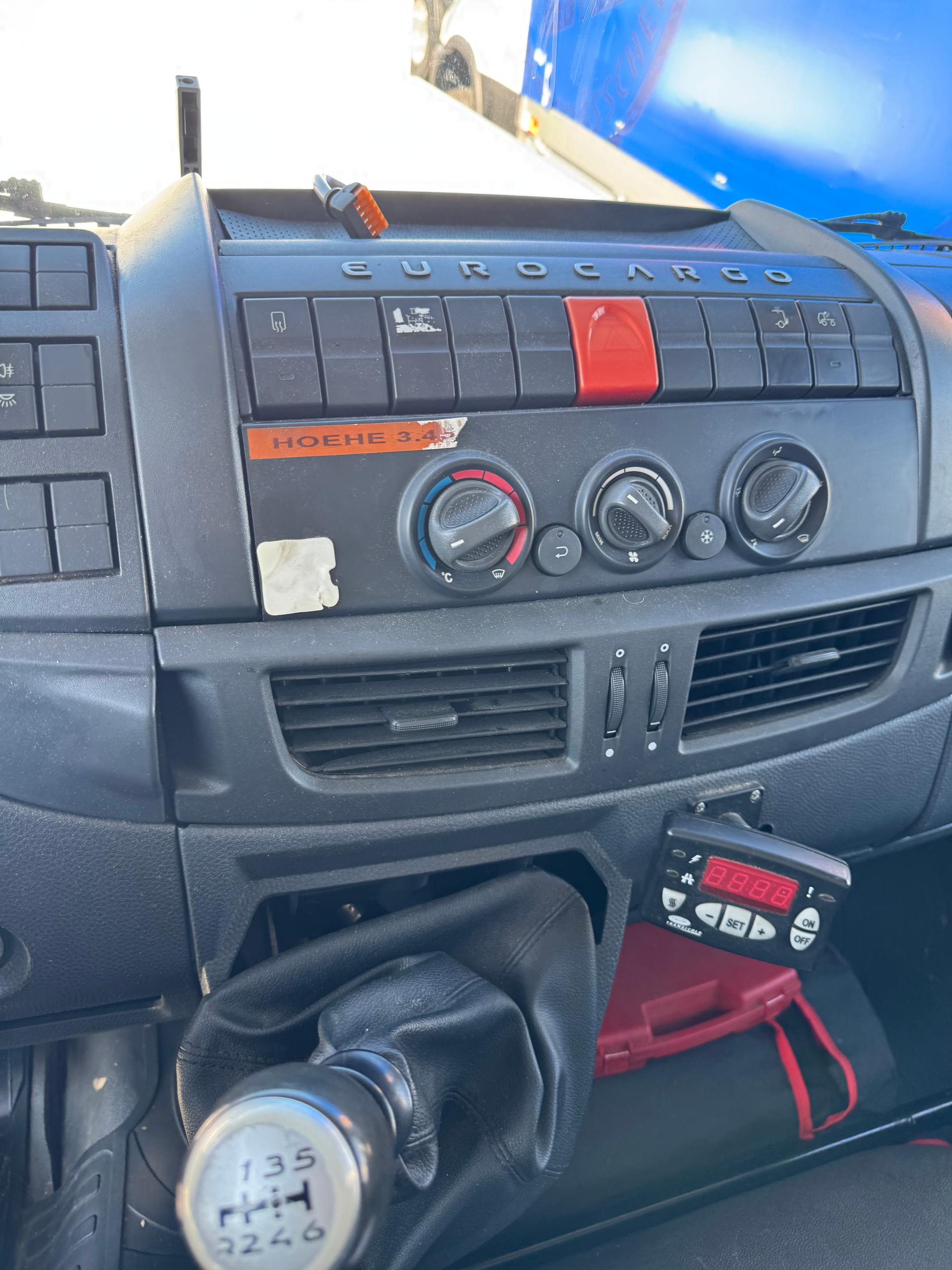 IVECO 75 E 21-image-12