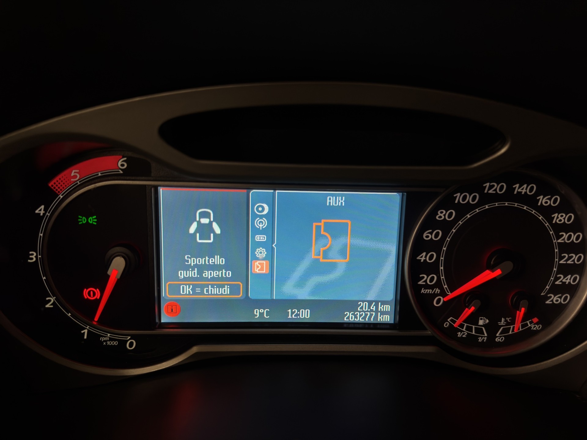 FORD Mondeo 2.0 TDCi 16V Carving-image-12