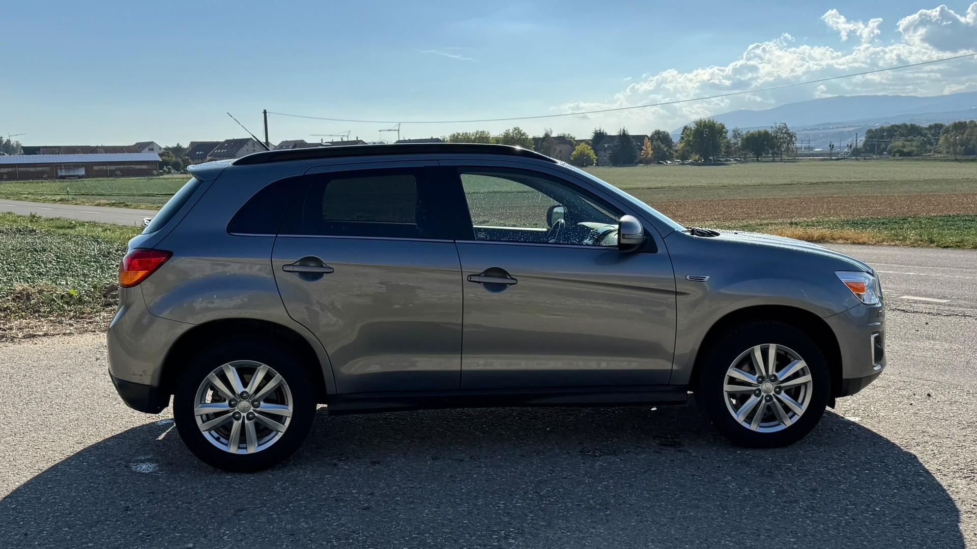 MITSUBISHI ASX 2.2 DID Celebration 300K Leder 4WD Automatic-image-2