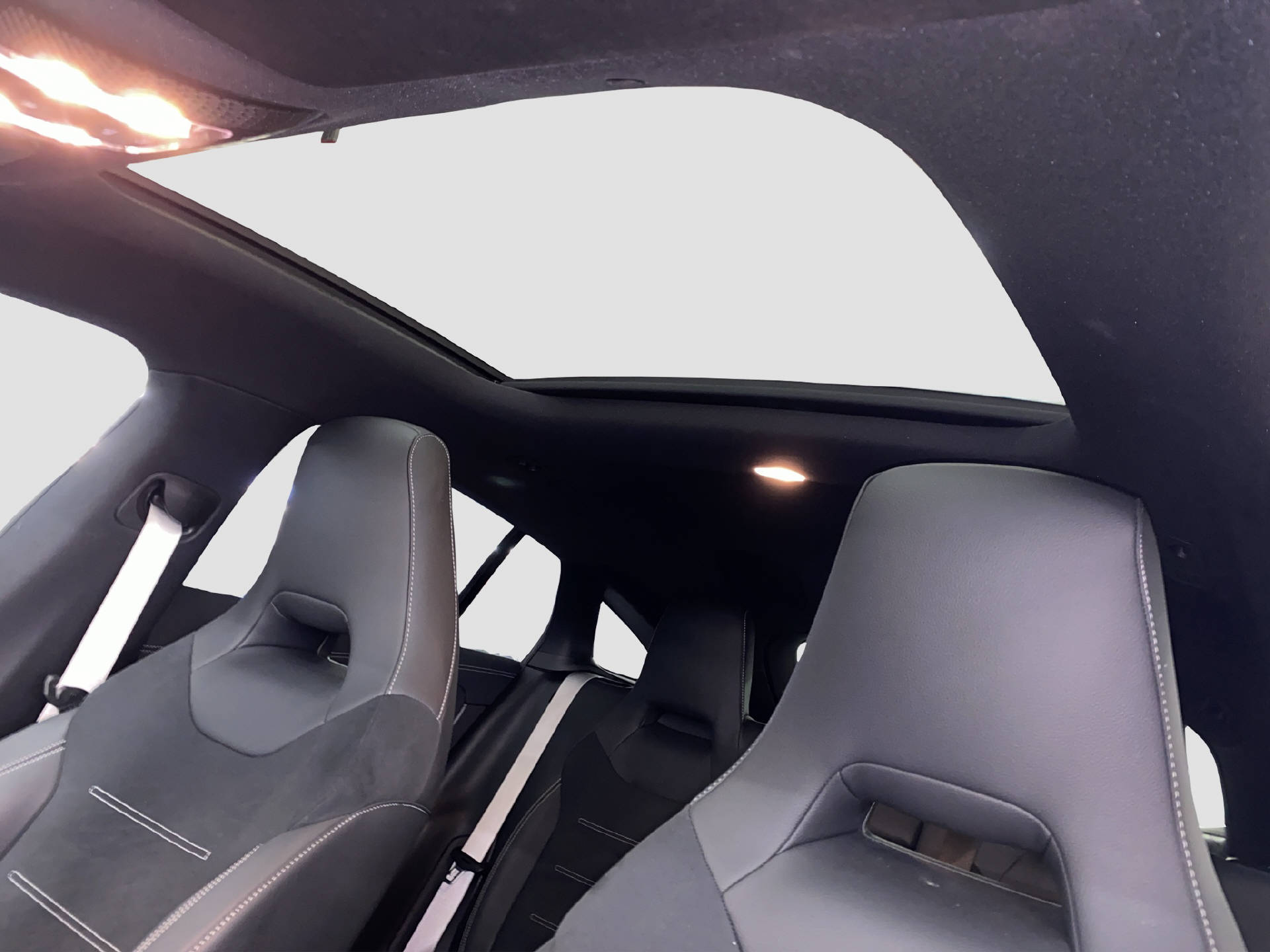 MERCEDES-BENZ CLA 250 4MATIC Shooting Brake-image-10