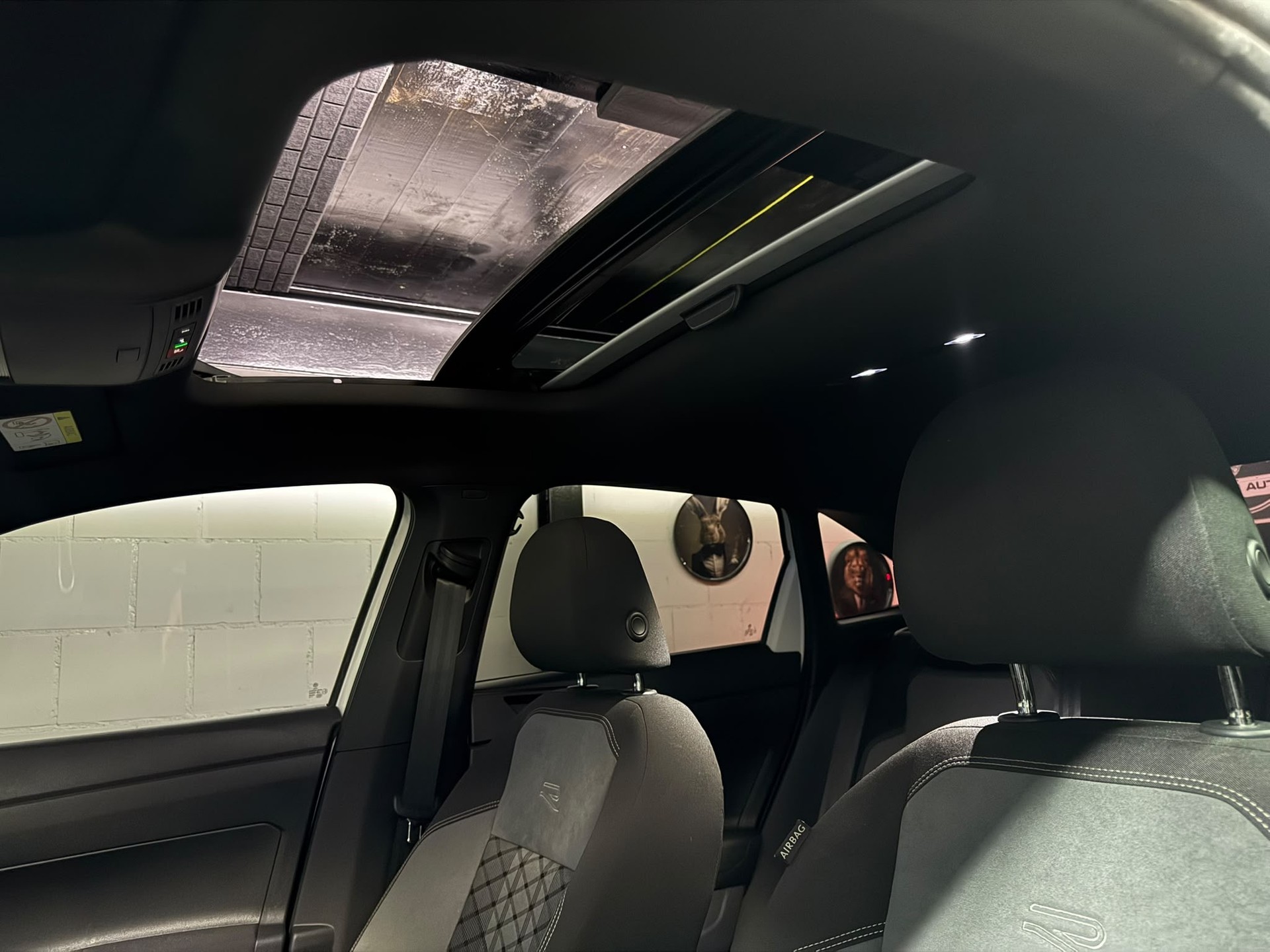 VW Taigo 1.5 TSI R-Line DSG-image-10