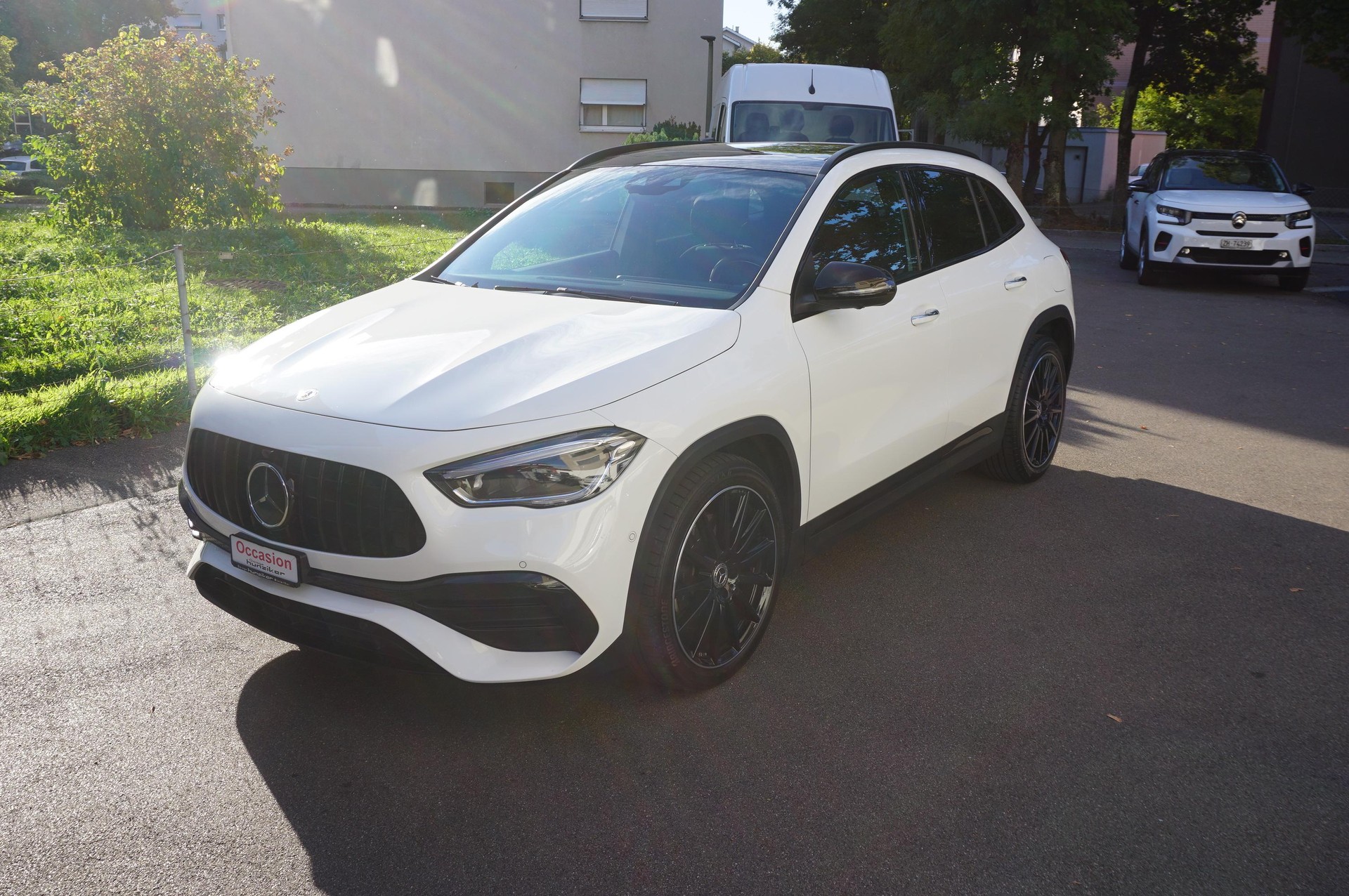 MERCEDES-BENZ GLA-Klasse H247 GLA 250 AMG Line 4matic-image-3