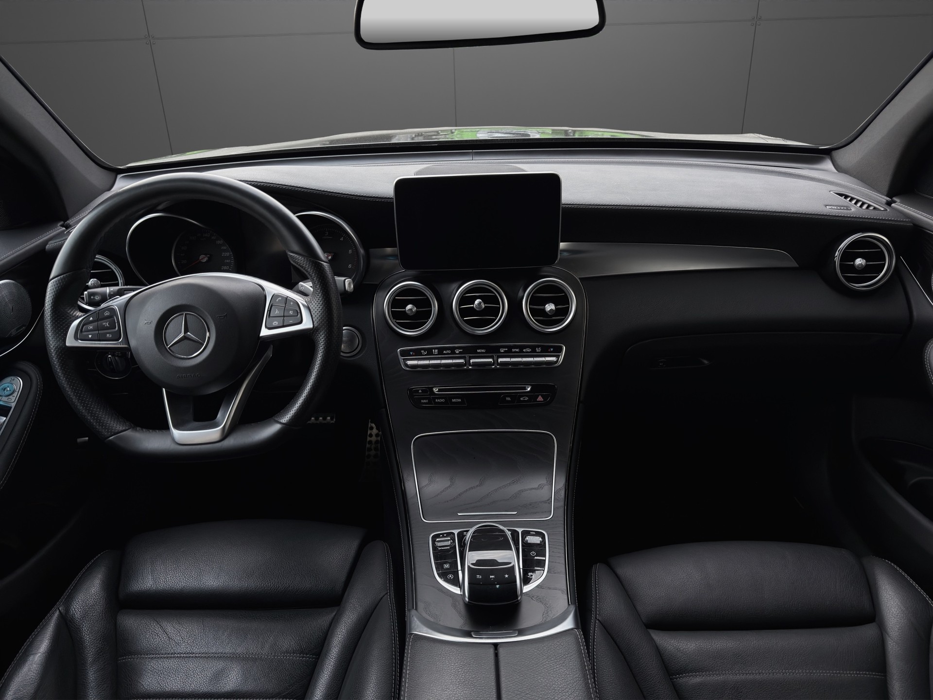 MERCEDES-BENZ GLC 350 d AMG Line 4Matic 9G-Tronic-image-11