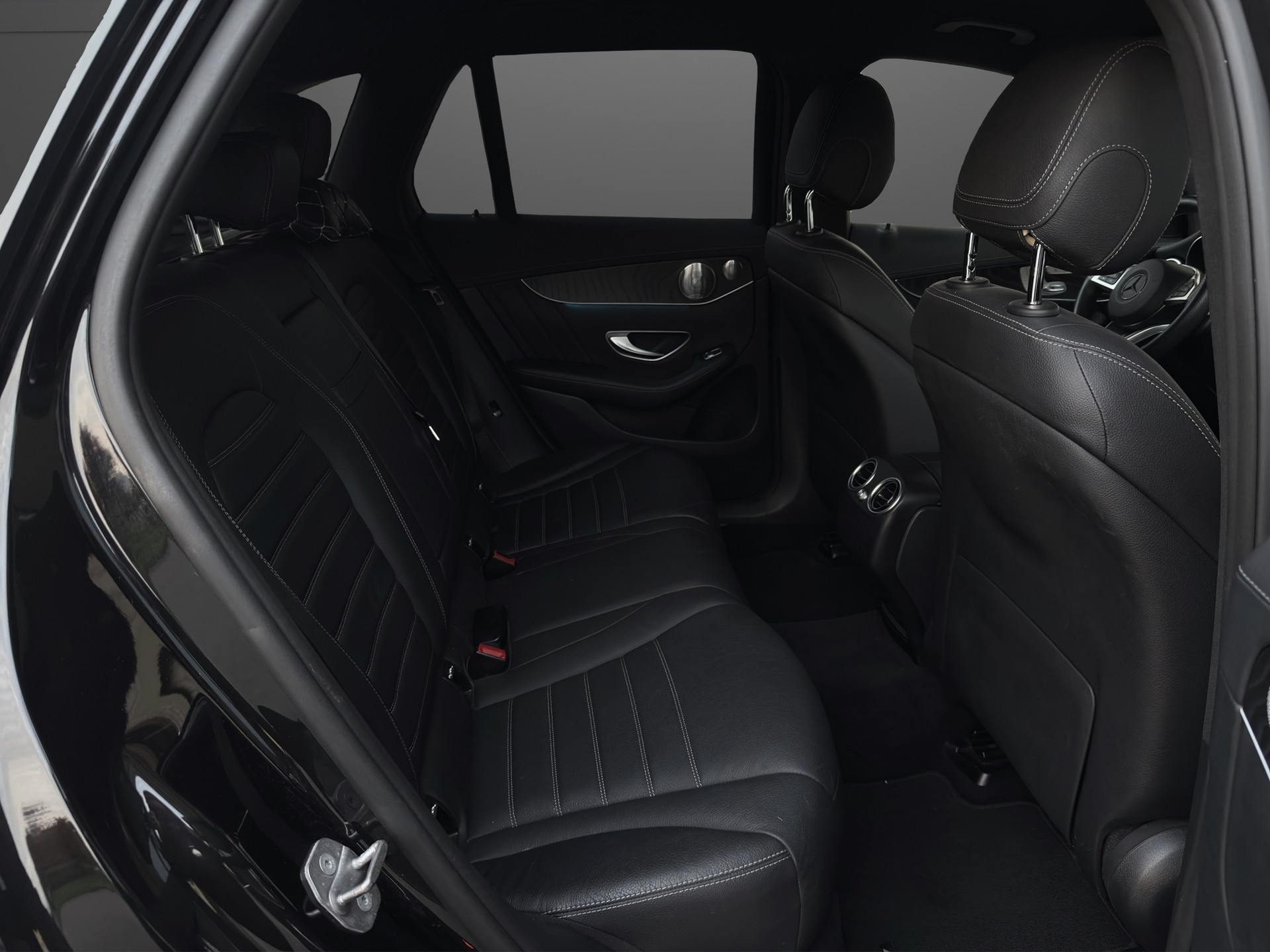 MERCEDES-BENZ GLC 350 d AMG Line 4Matic 9G-Tronic-image-8