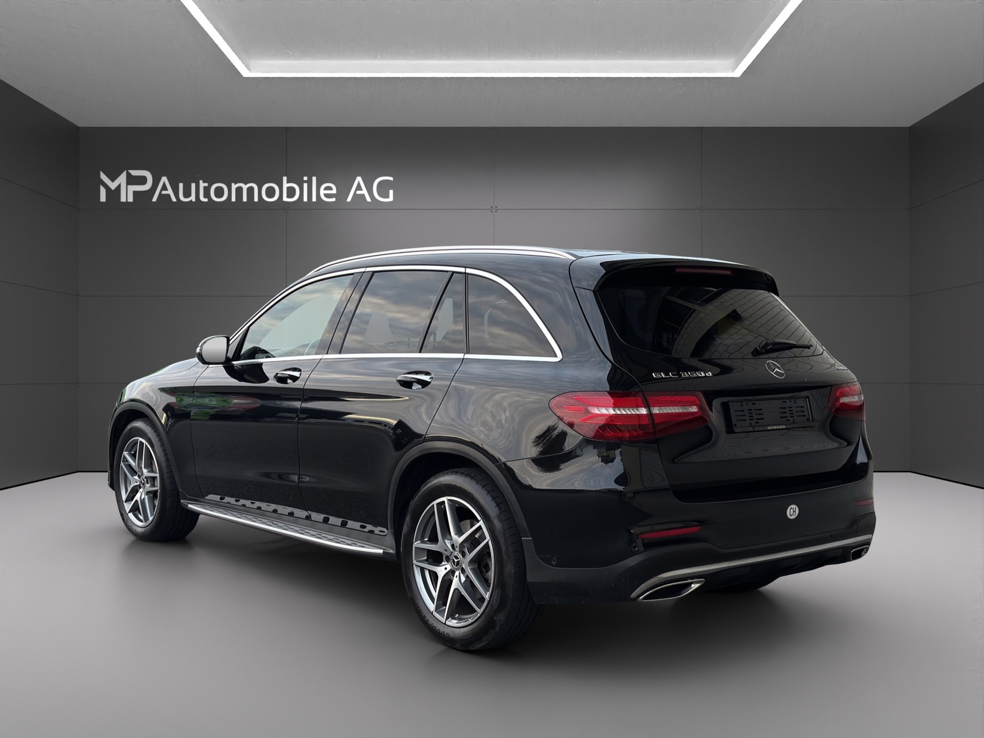 MERCEDES-BENZ GLC 350 d AMG Line 4Matic 9G-Tronic-image-4