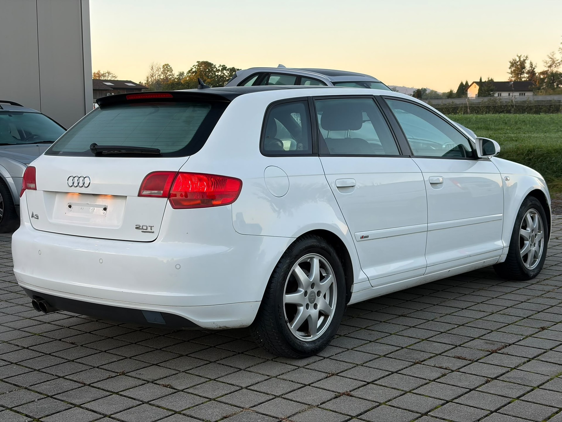 AUDI A3 Sportback 2.0 Turbo FSI Ambition quattro-image-8