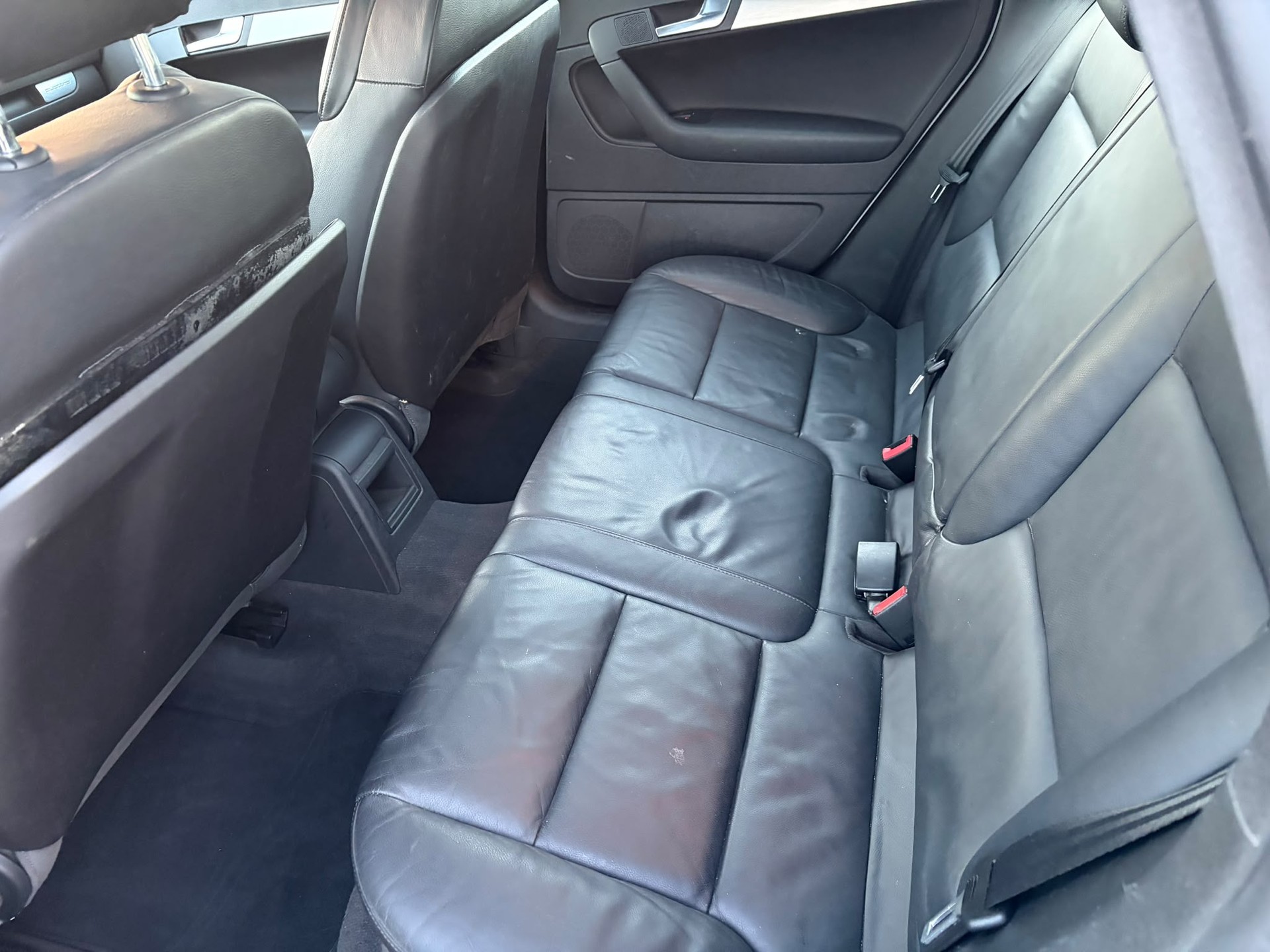 AUDI A3 Sportback 2.0 Turbo FSI Ambition quattro-image-13