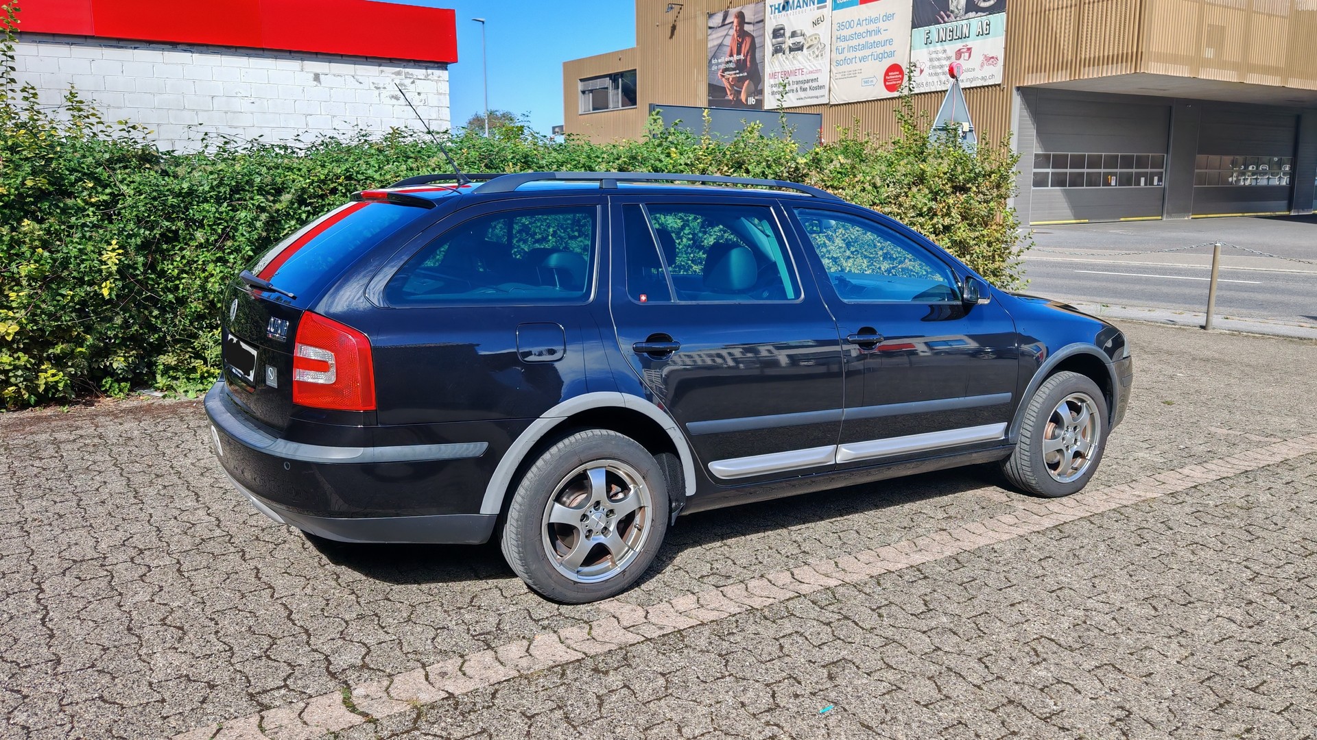 SKODA 2.0 TDI 140 DPF Swiss Ad. 4x4-image-3