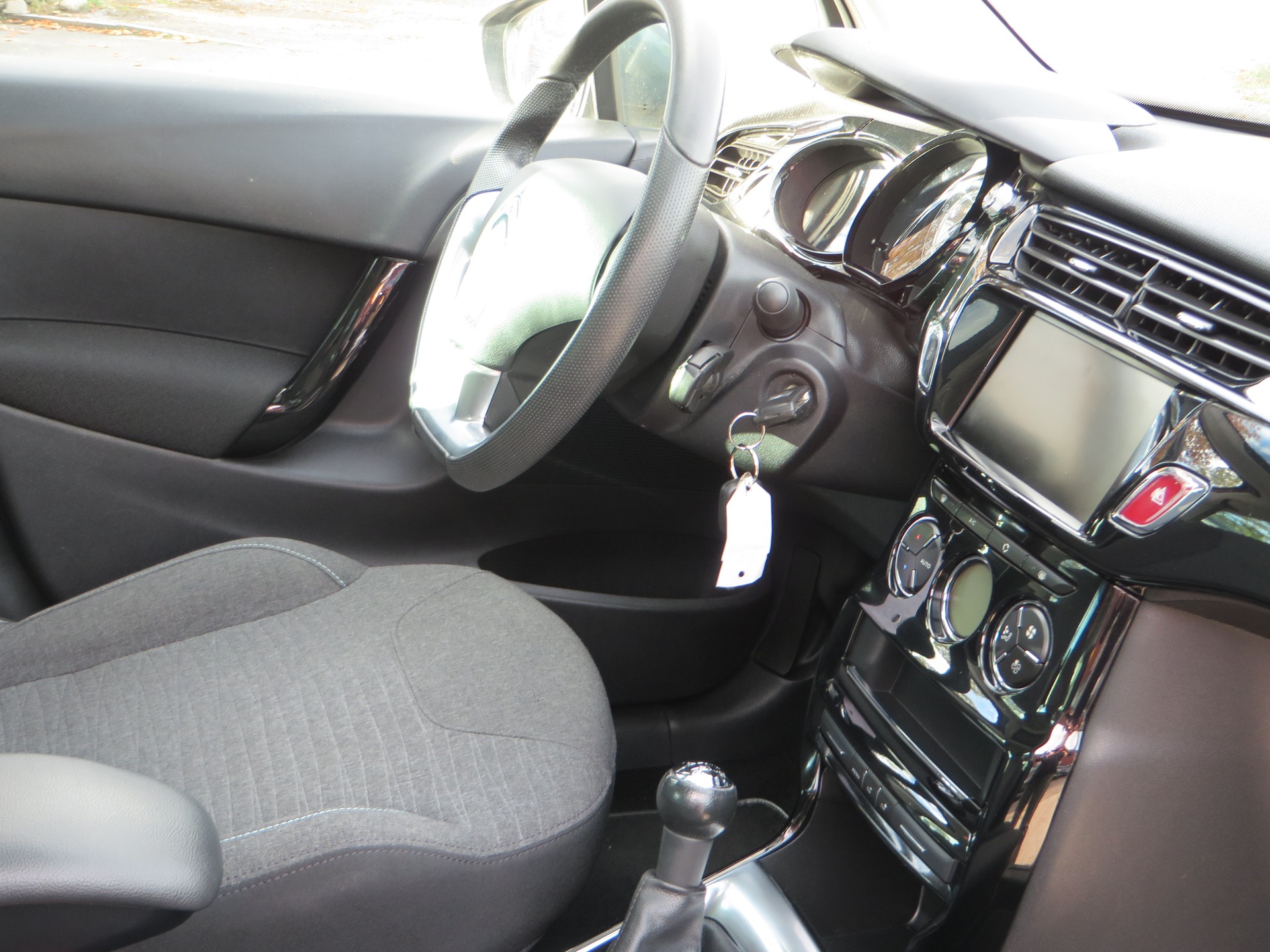 CITROEN C3 1.2i PureTech Exclusive-image-13