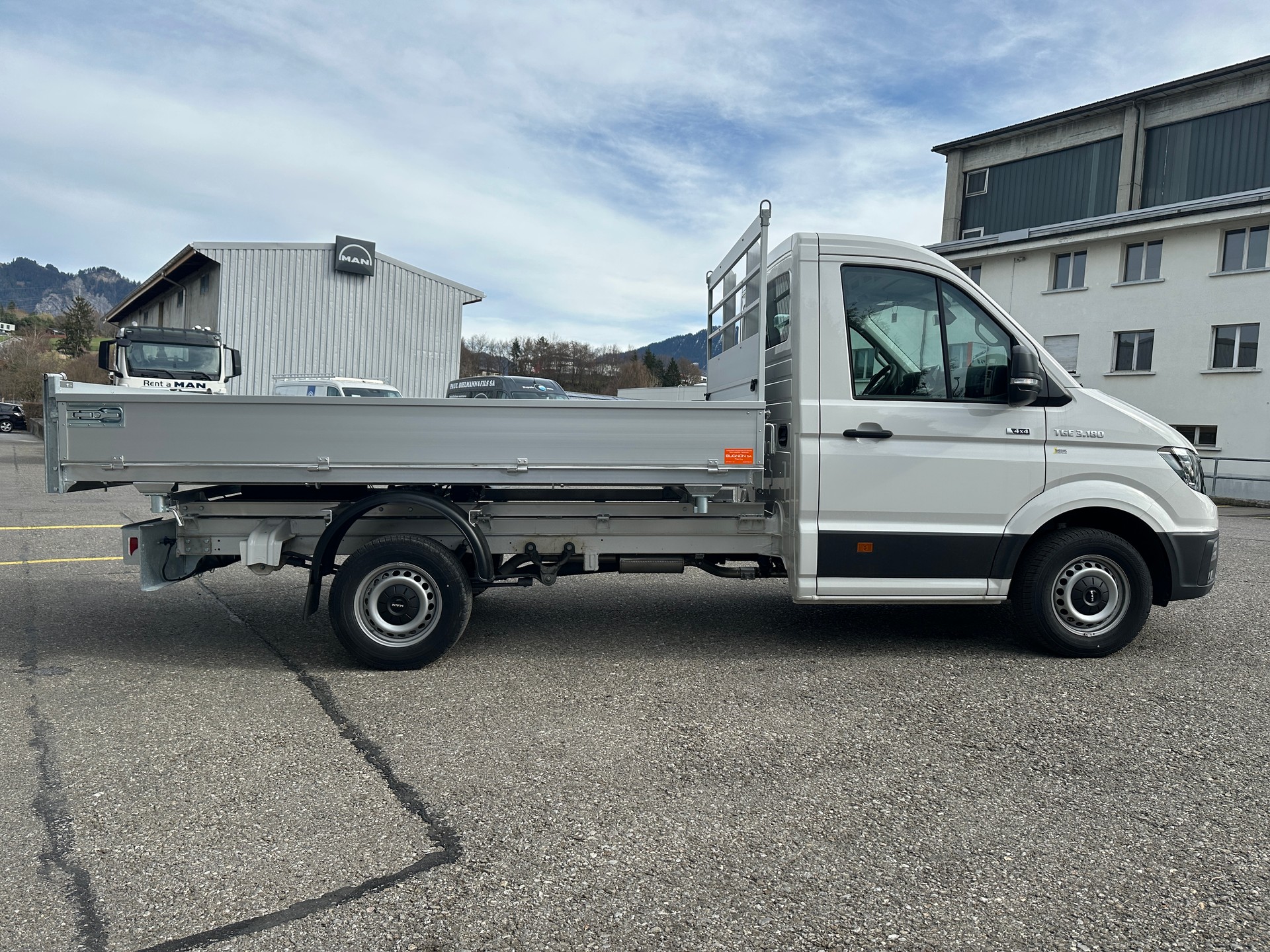 MAN TGE 3.180 4X4 Basculant 3 côtés-showroom-element-3