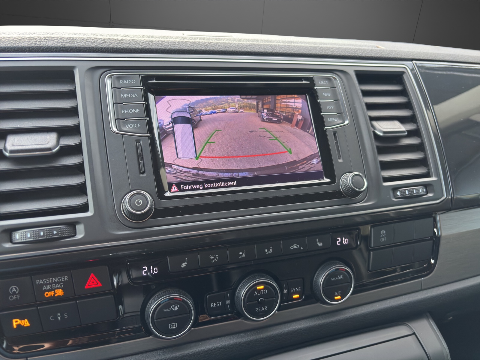 VW T6 California 2.0 TDI Beach Liberty 4Motion DSG-image-7