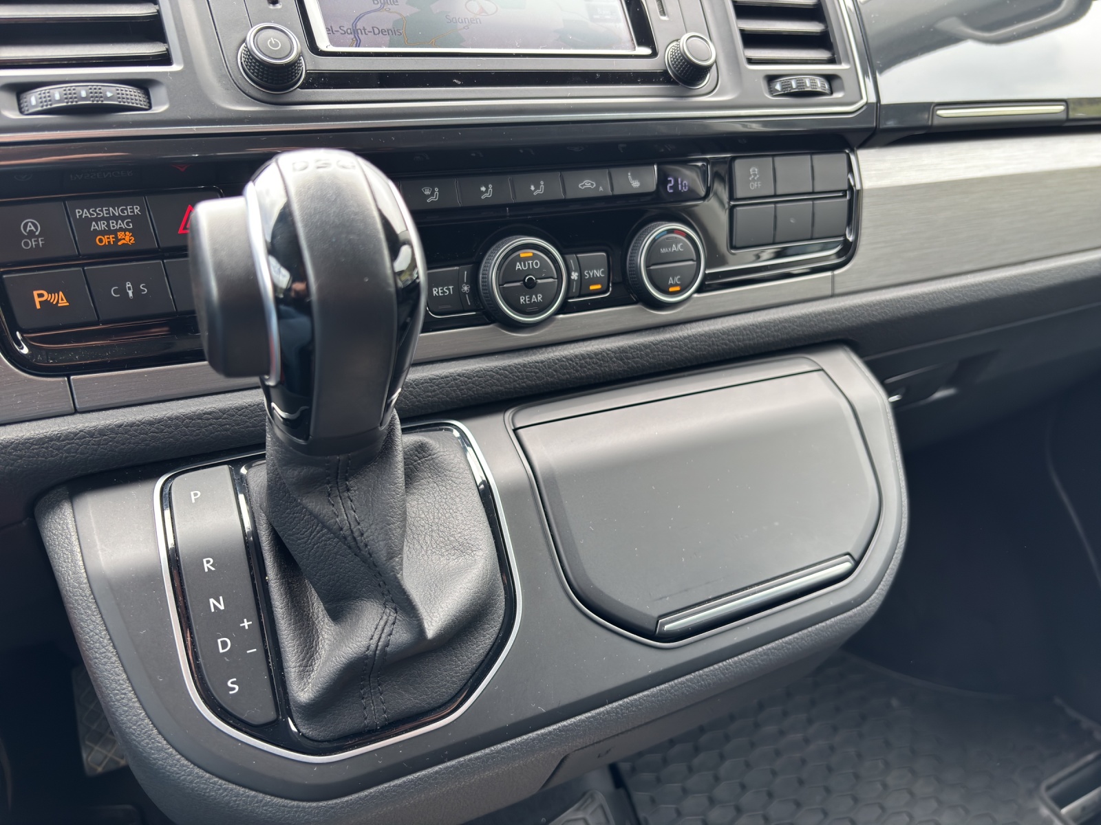 VW T6 California 2.0 TDI Beach Liberty 4Motion DSG-image-10