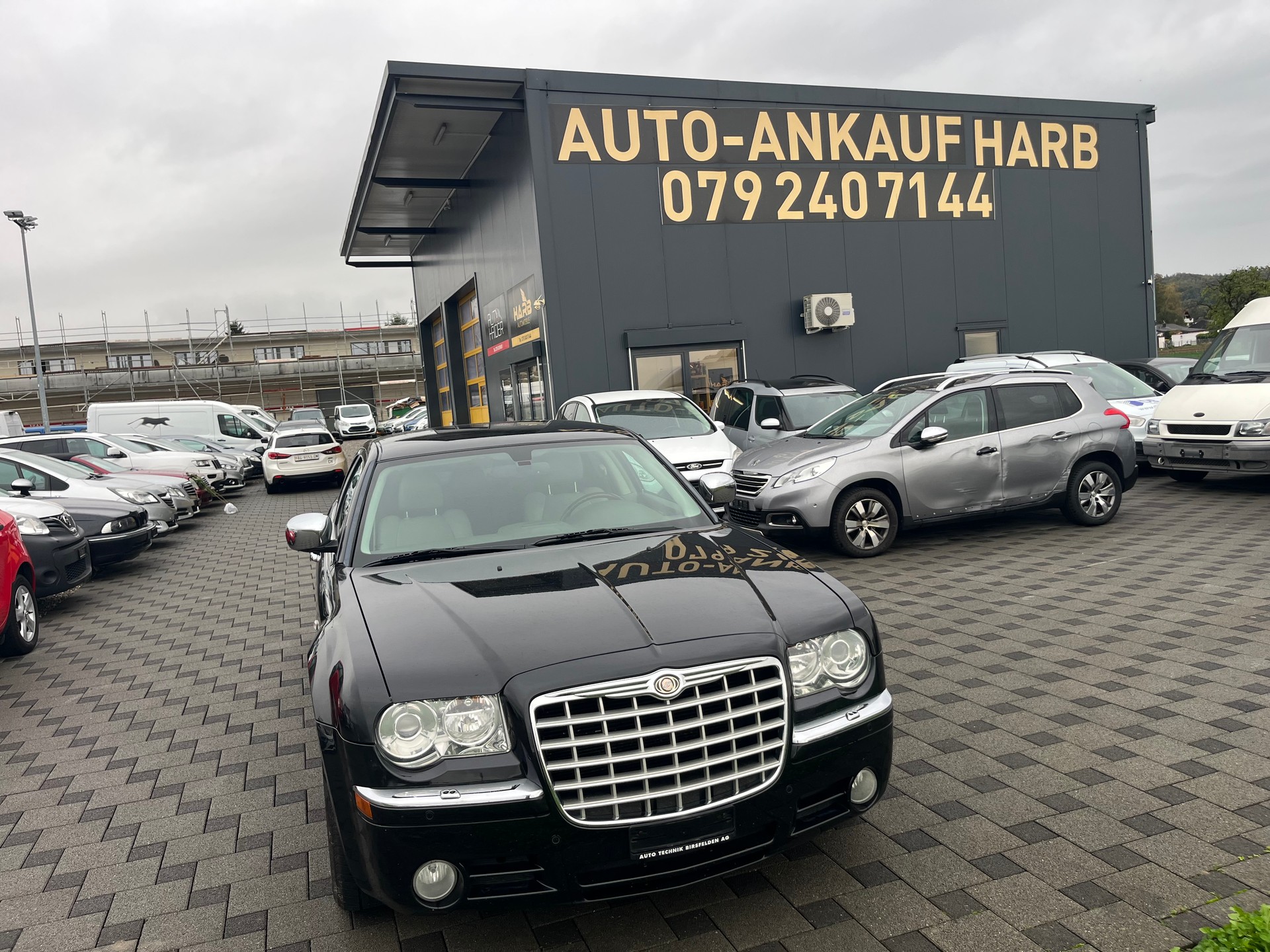 CHRYSLER 300 c-image-1