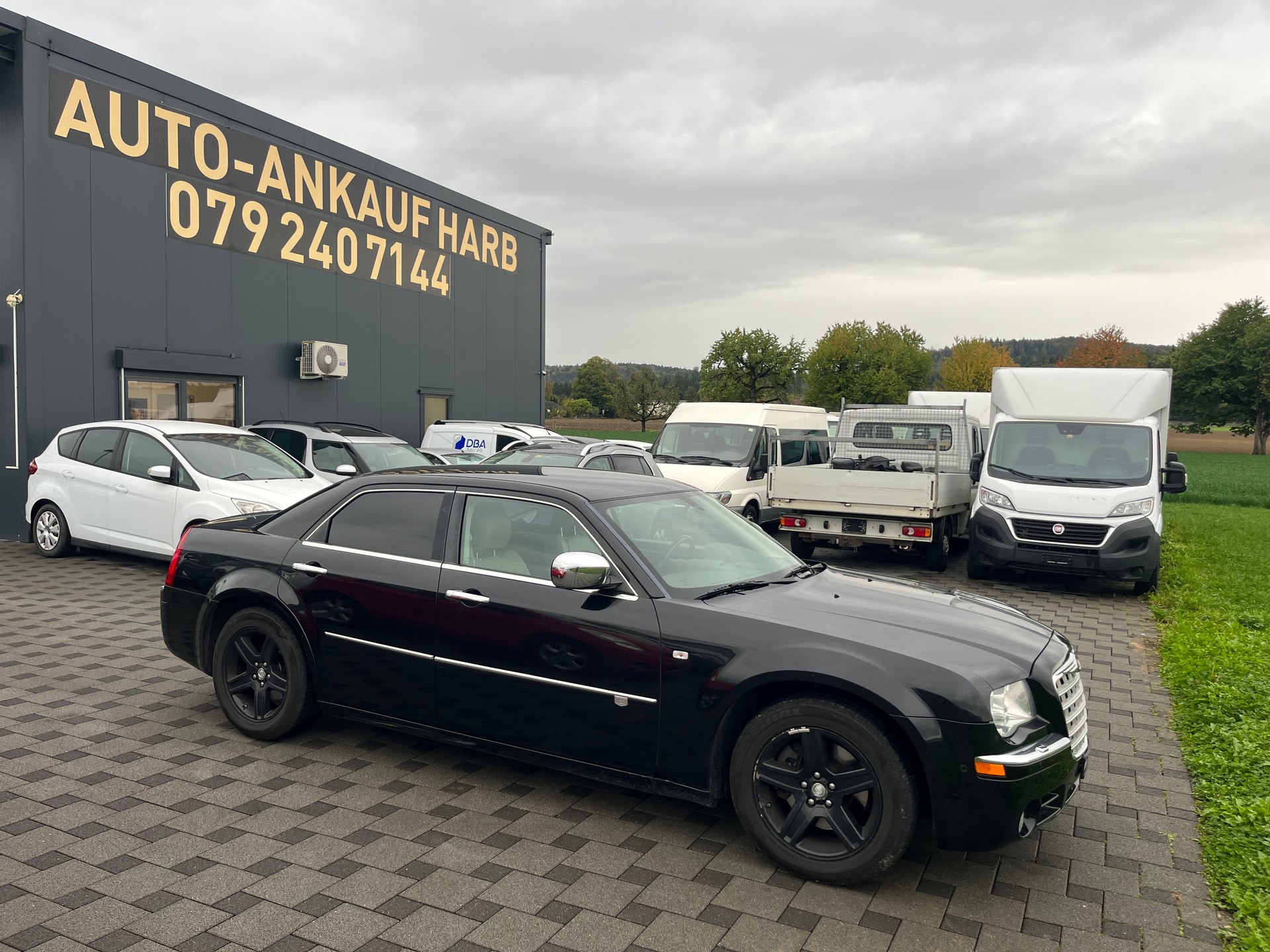 CHRYSLER 300 c-image-12