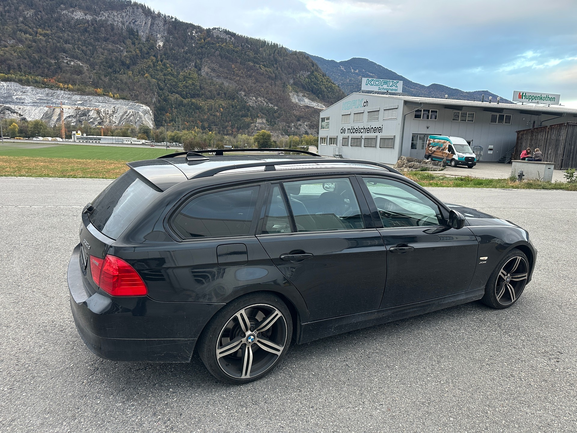 BMW 330d xDrive Touring Steptronic-image-8