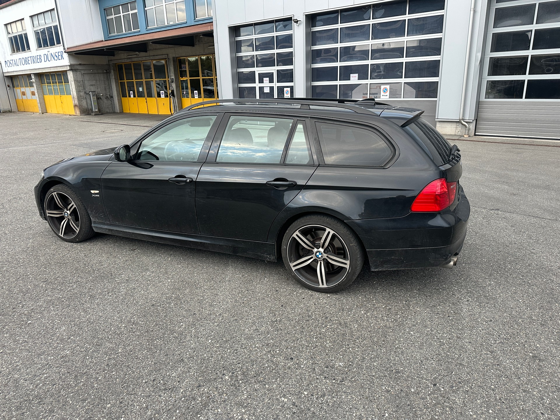 BMW 330d xDrive Touring Steptronic-image-6