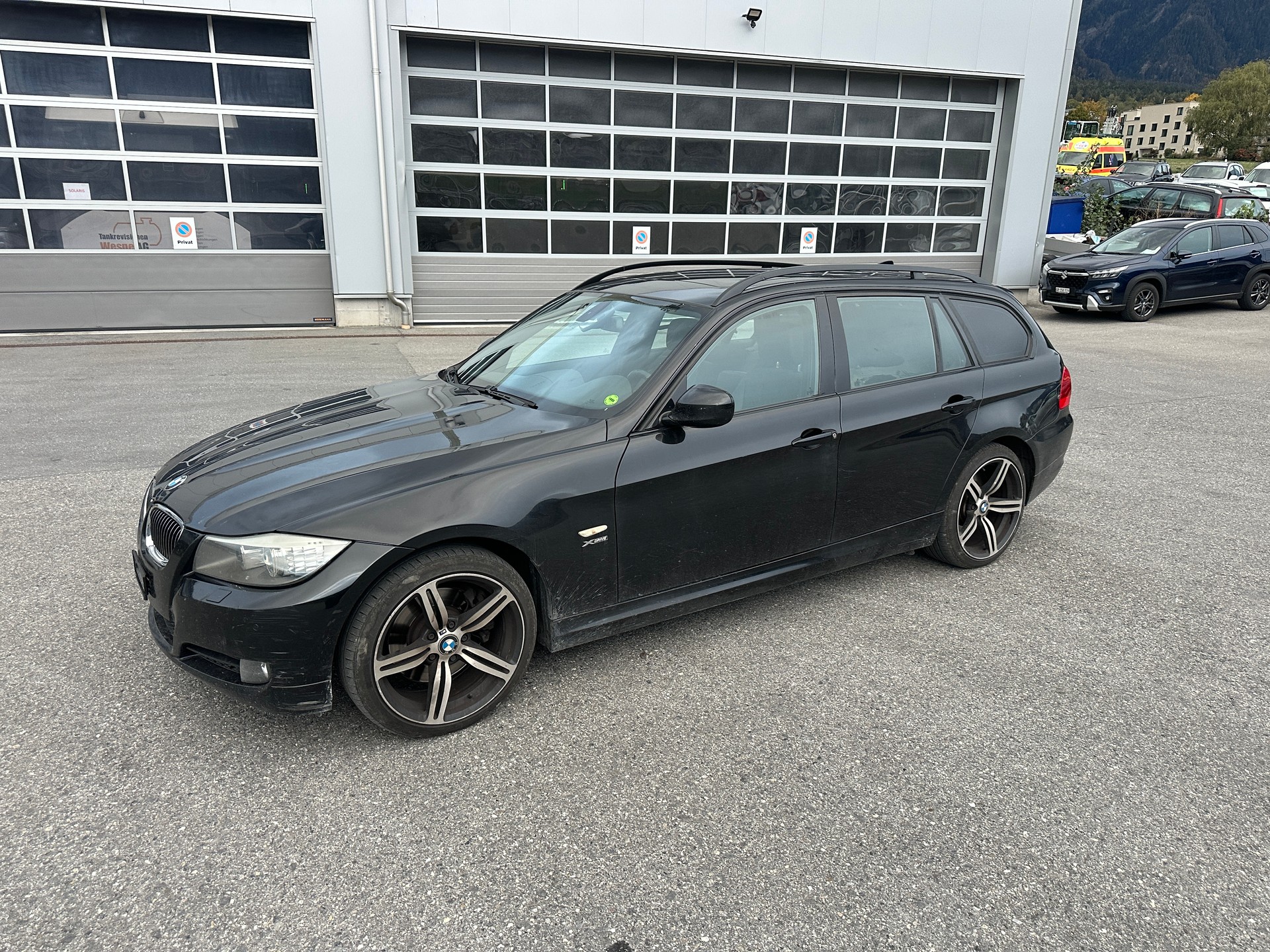 BMW 330d xDrive Touring Steptronic-image-2
