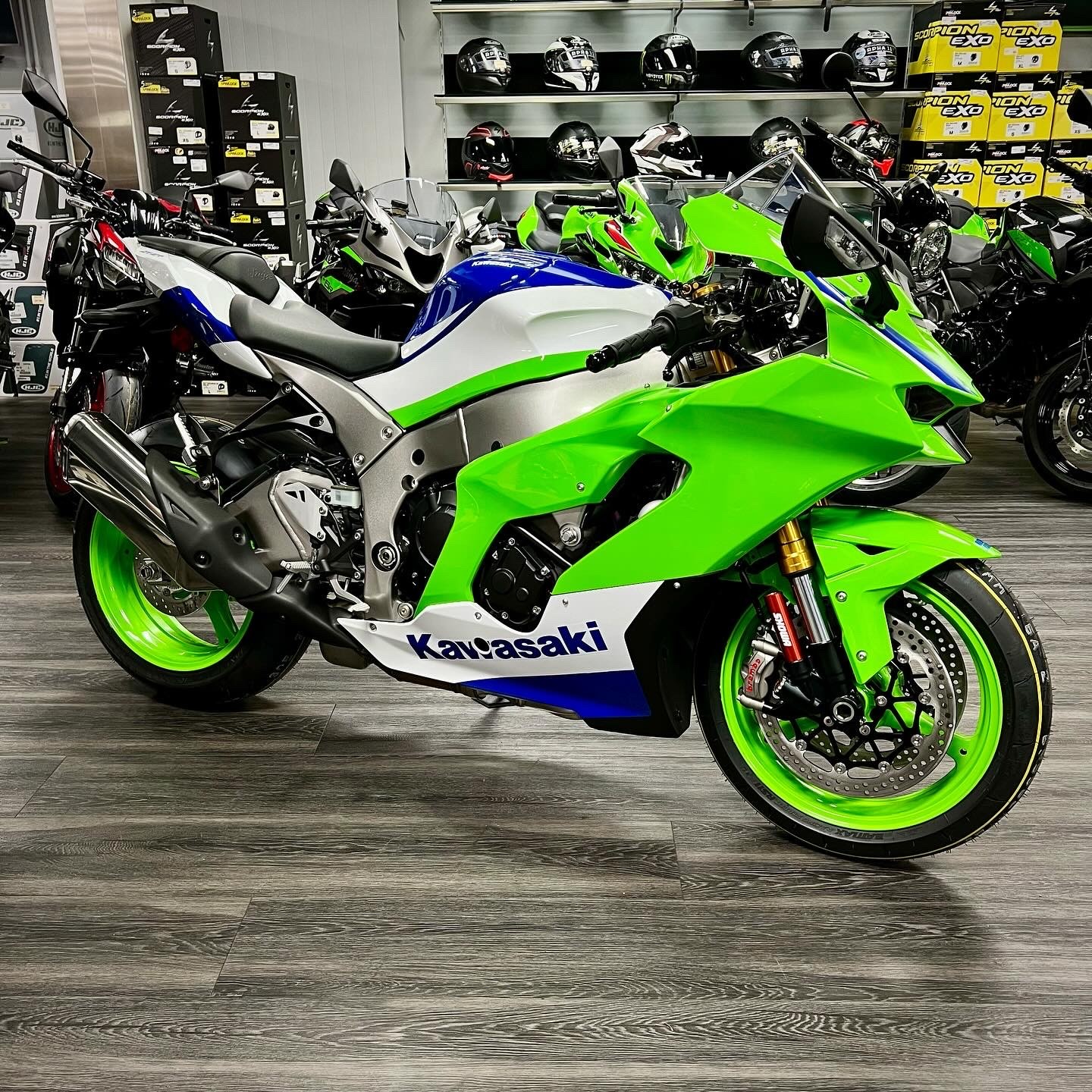KAWASAKI Ninja ZX-10R