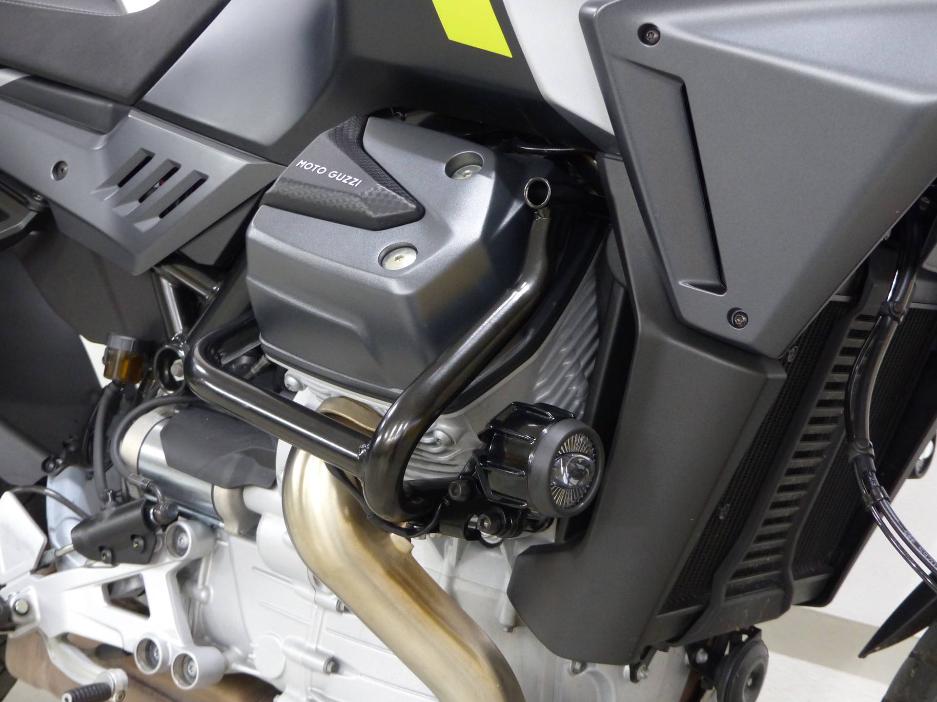 MOTO GUZZI Stelvio 1000 EU5+ mit Zubehör-showroom-element-2