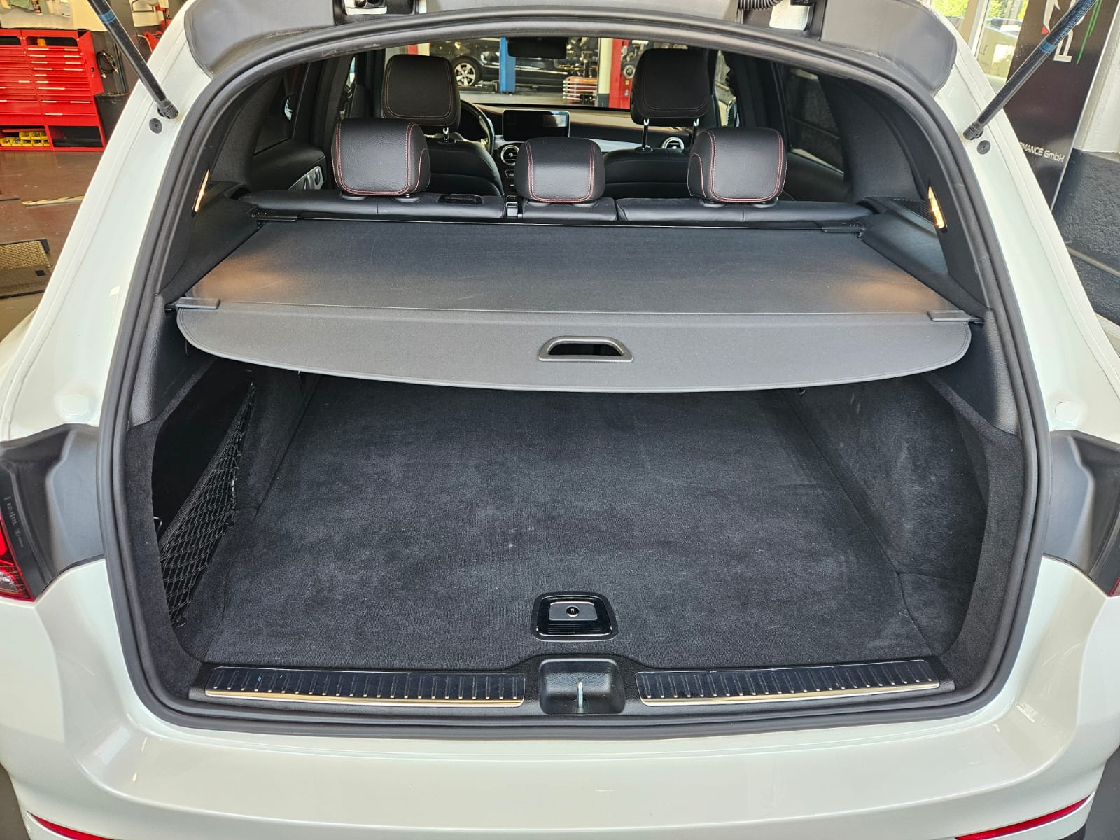 MERCEDES-BENZ GLC 43 AMG 4Matic 9G-Tronic-image-11