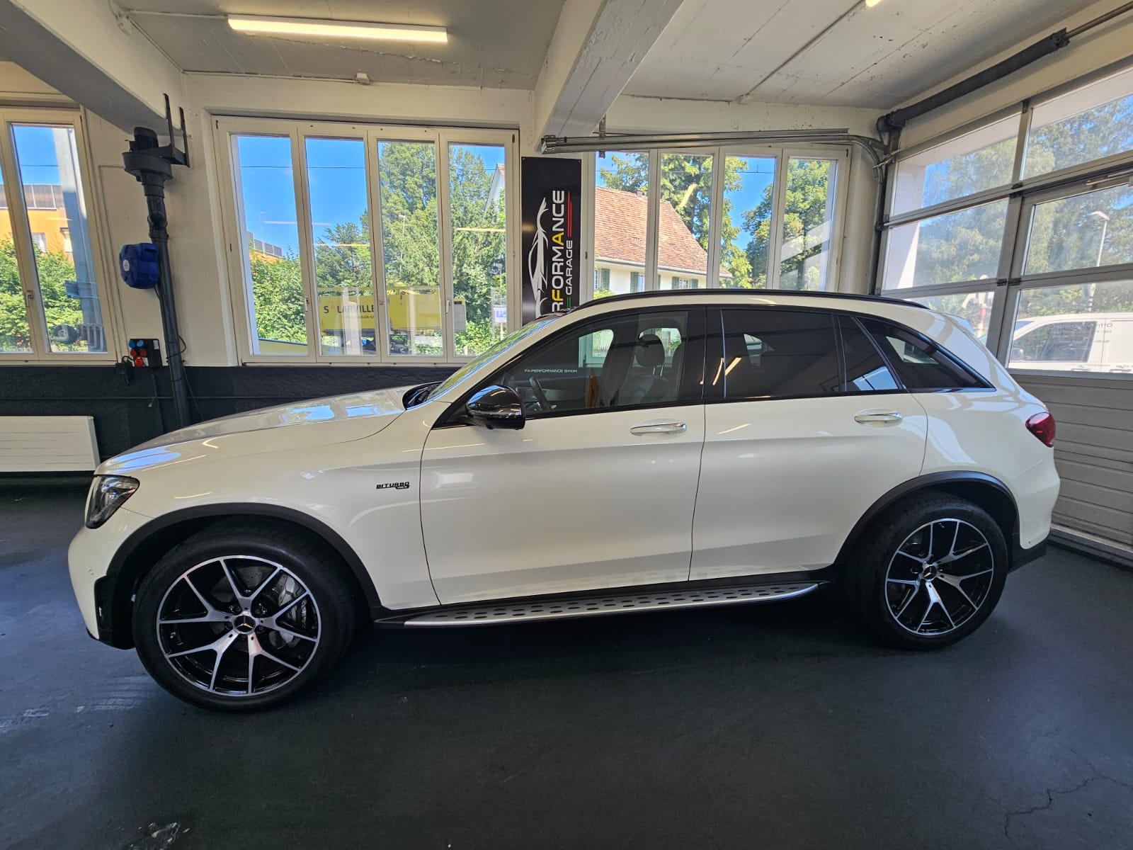 MERCEDES-BENZ GLC 43 AMG 4Matic 9G-Tronic-image-2