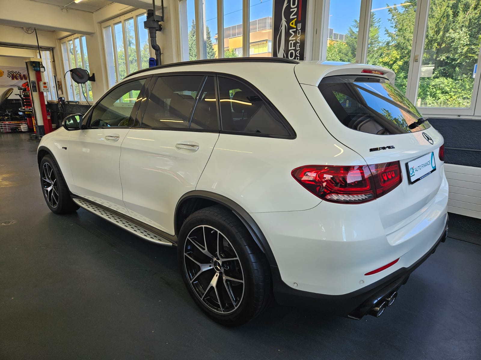 MERCEDES-BENZ GLC 43 AMG 4Matic 9G-Tronic-image-9