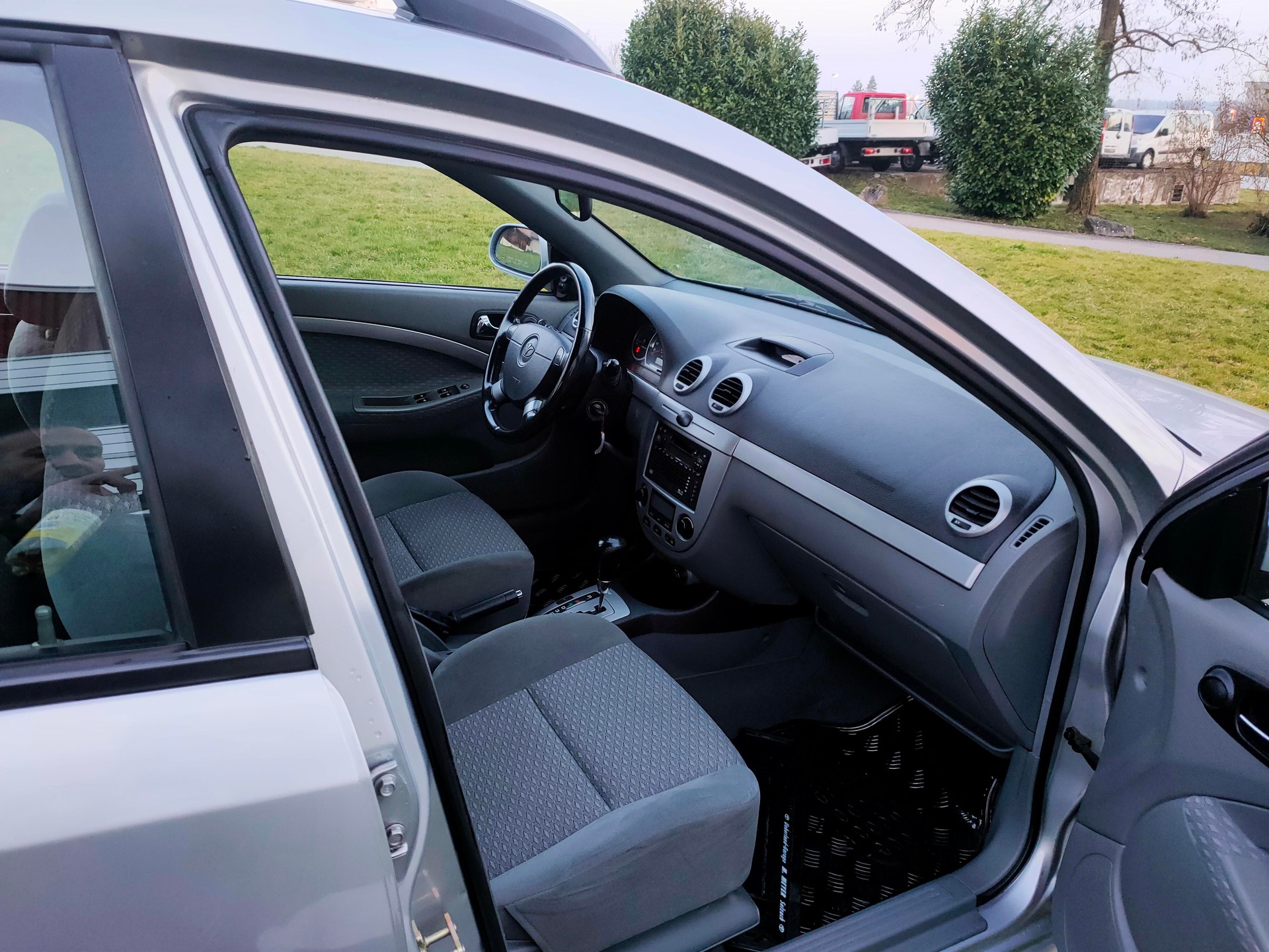 DAEWOO Nubira 1.8 CDX-image-7