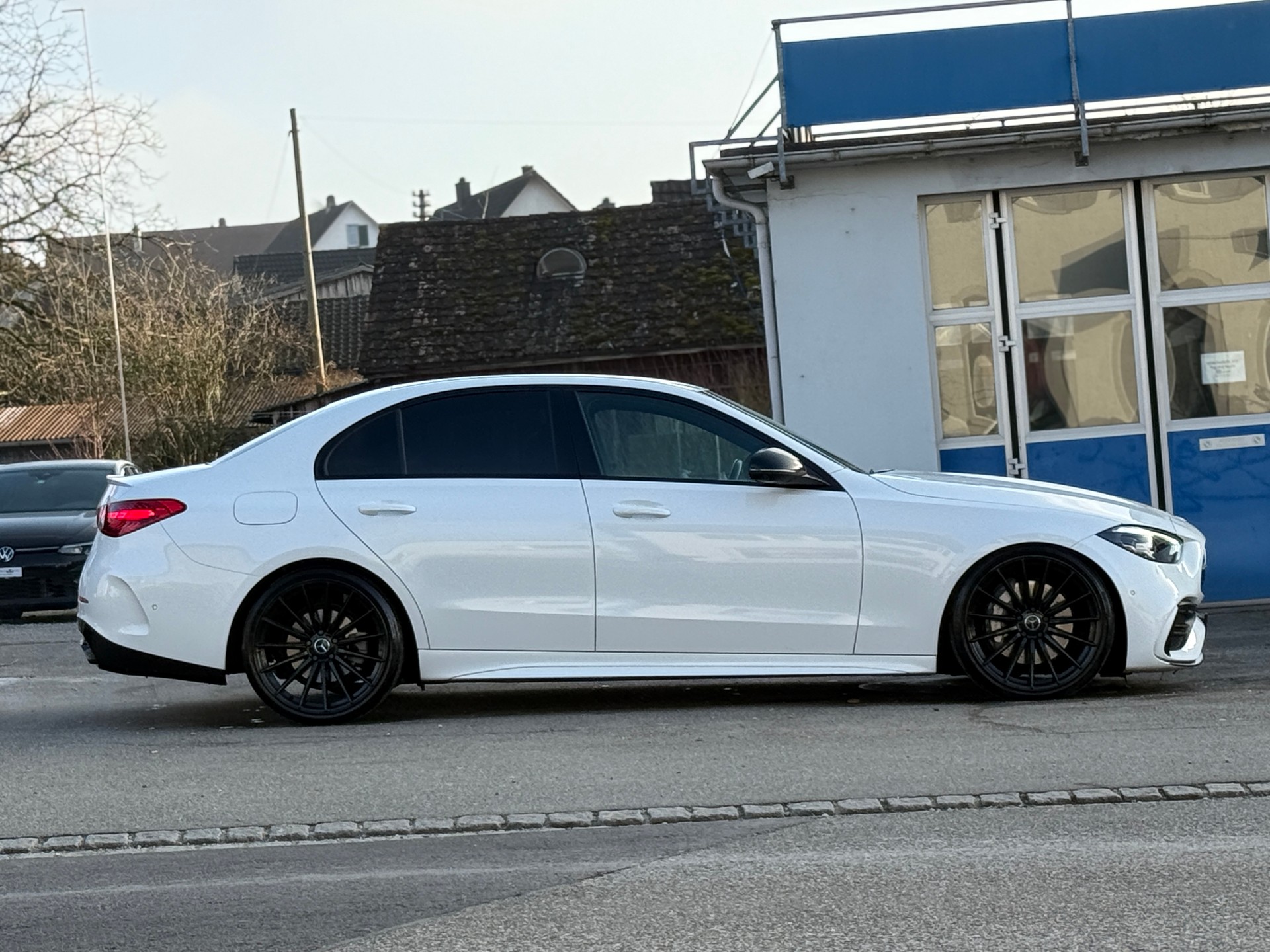 MERCEDES-BENZ C 200 4Matic AMG Line-image-7