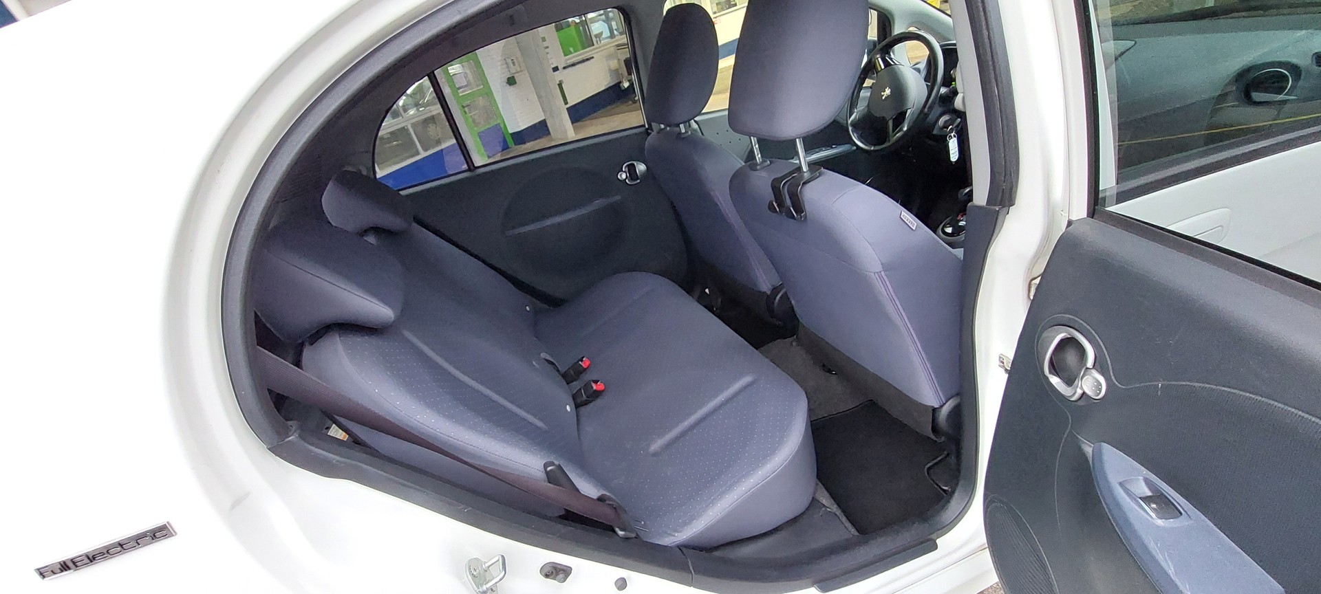 PEUGEOT iON Access-image-3