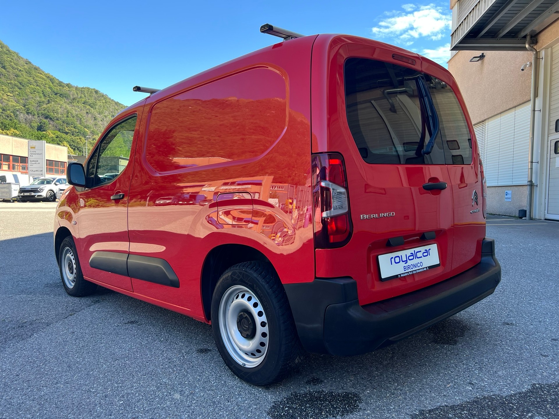 CITROEN Berlingo Van 1.2 Pure Tech 110 s/s Swiss Edition-image-3