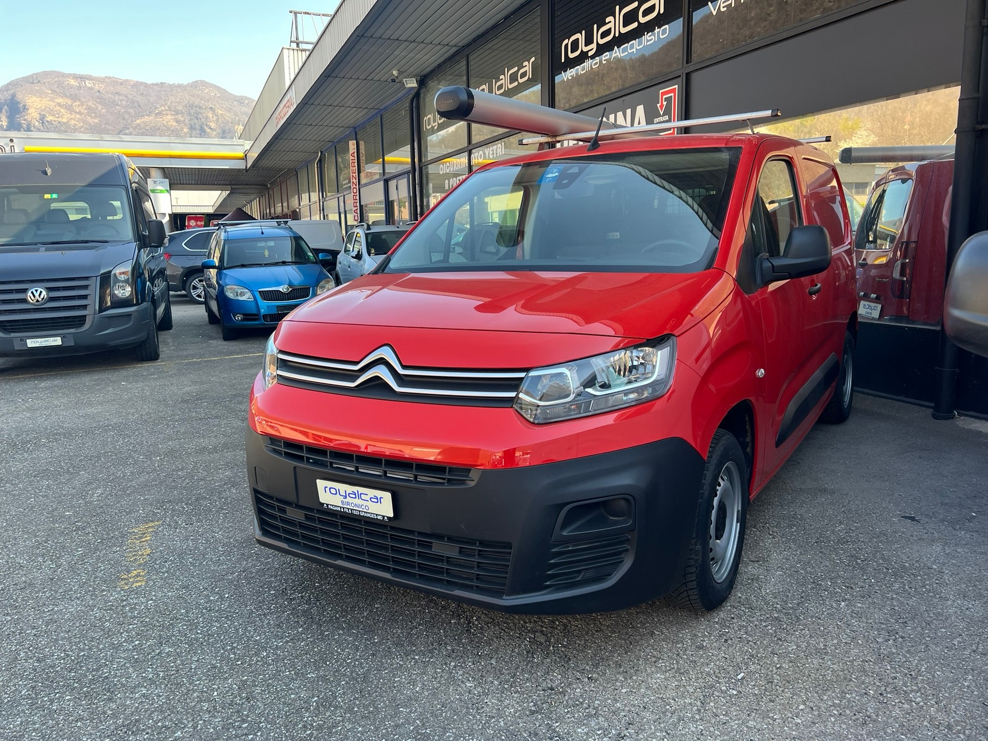 CITROEN Berlingo Van 1.2 Pure Tech 110 s/s Swiss Edition-image-2