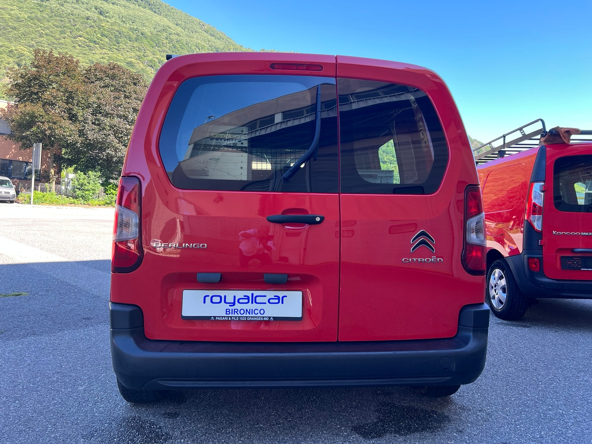 CITROEN Berlingo Van 1.2 Pure Tech 110 s/s Swiss Edition-image-4