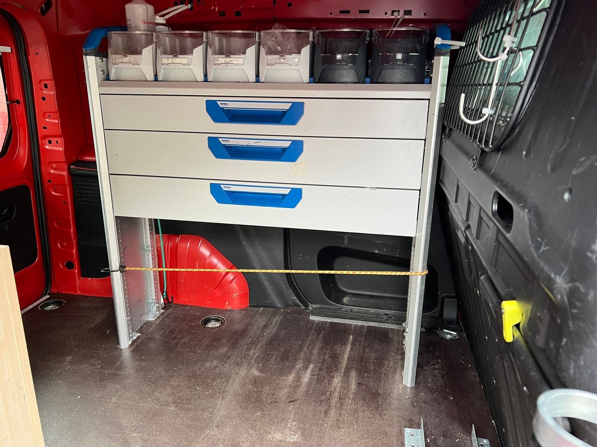 CITROEN Berlingo Van 1.2 Pure Tech 110 s/s Swiss Edition-image-9