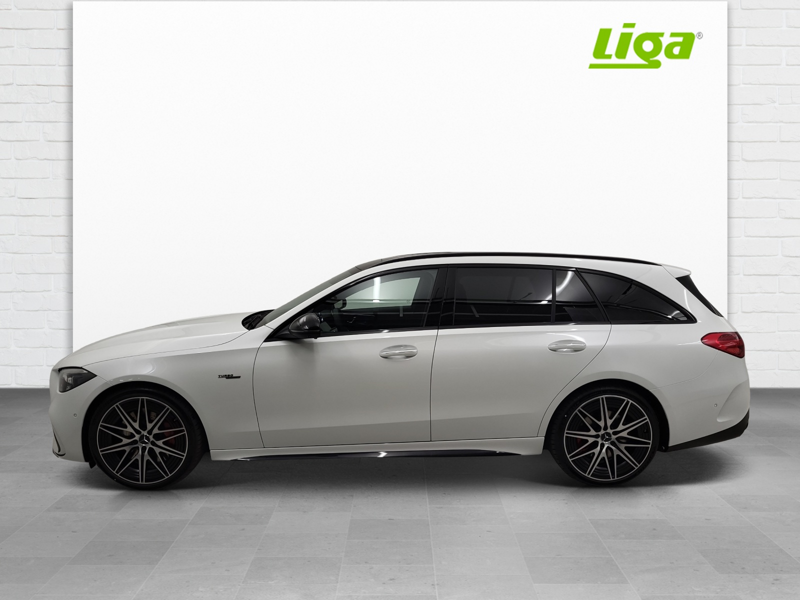MERCEDES-BENZ AMG C 43 4Matic T-image-0