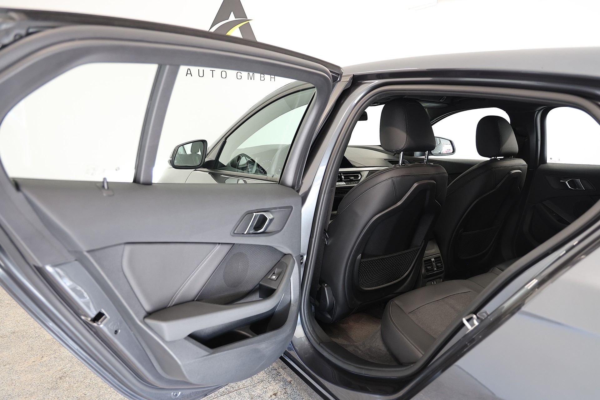 BMW 118i Steptronic *CH-FZ* *Gratis-Service*-image-15