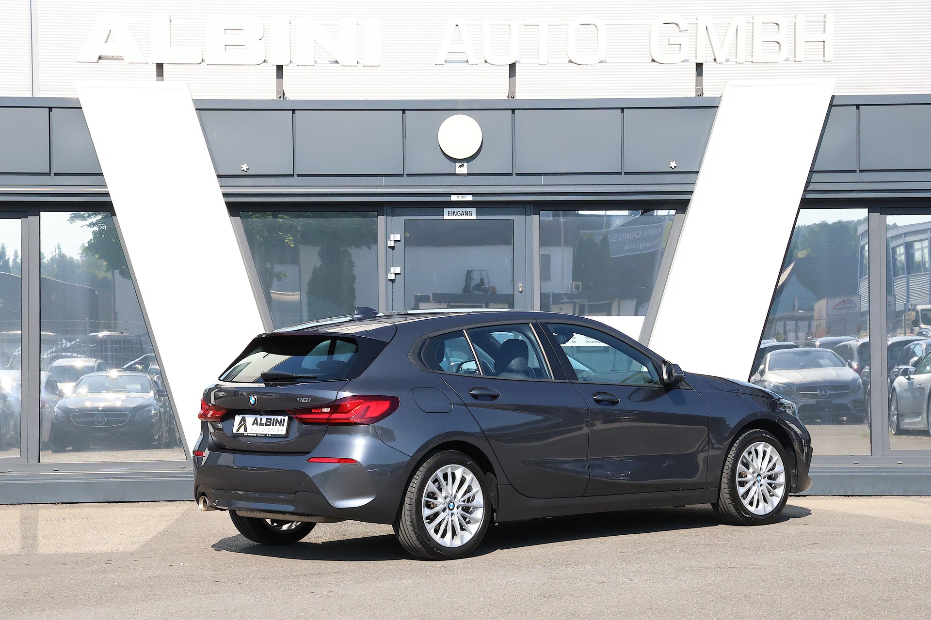BMW 118i Steptronic *CH-FZ* *Gratis-Service*-image-2