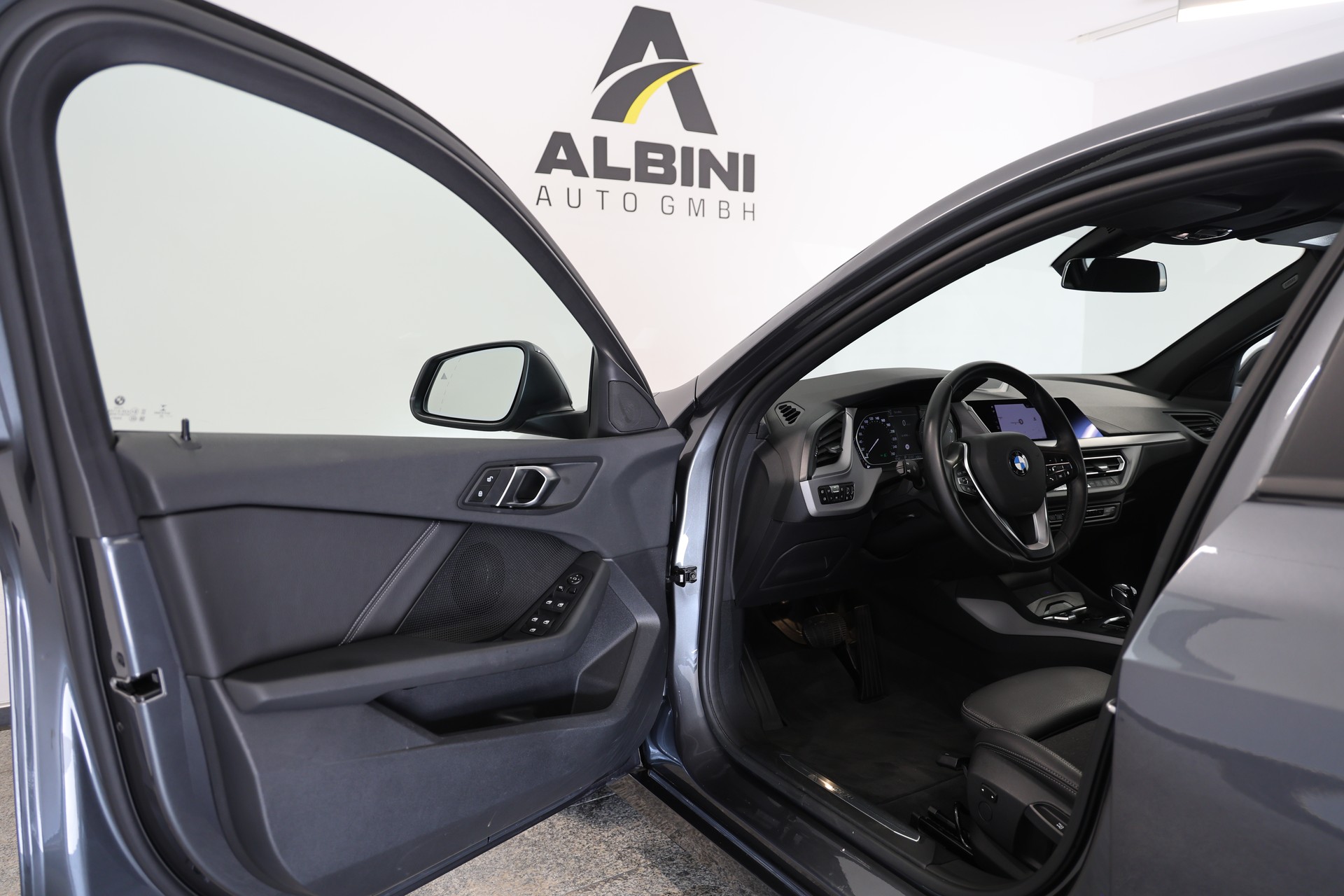 BMW 118i Steptronic *CH-FZ* *Gratis-Service*-image-5