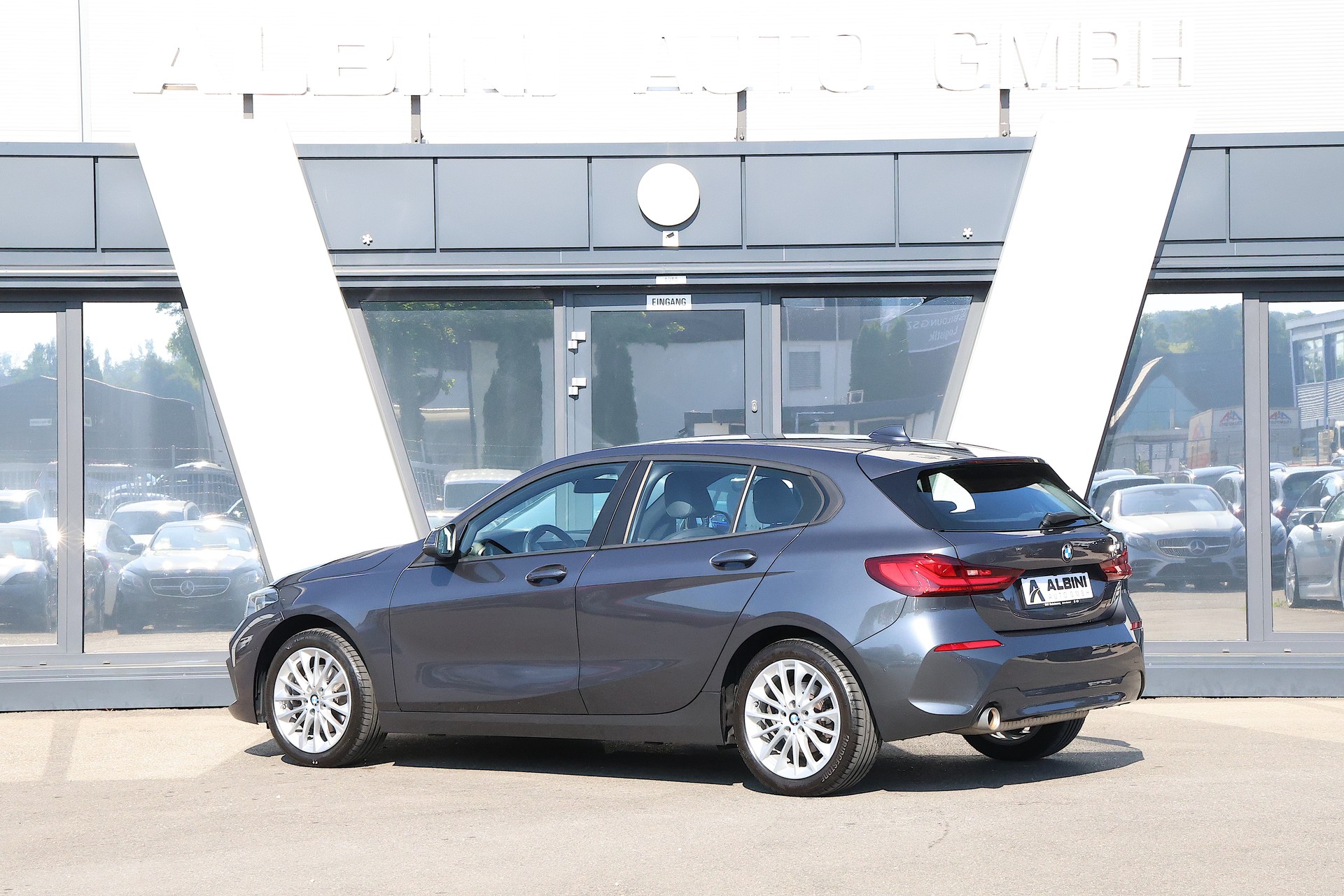 BMW 118i Steptronic *CH-FZ* *Gratis-Service*-image-3