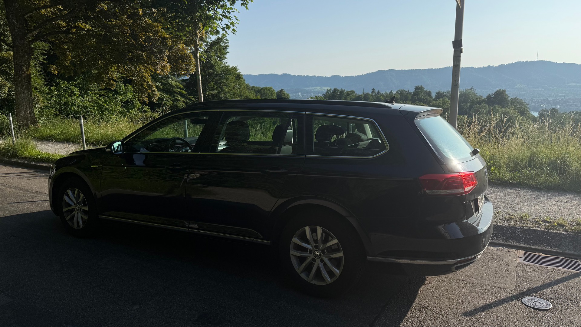 VW Passat Variant 2.0 TDI BMT Comfortline DSG 4Motion-image-11