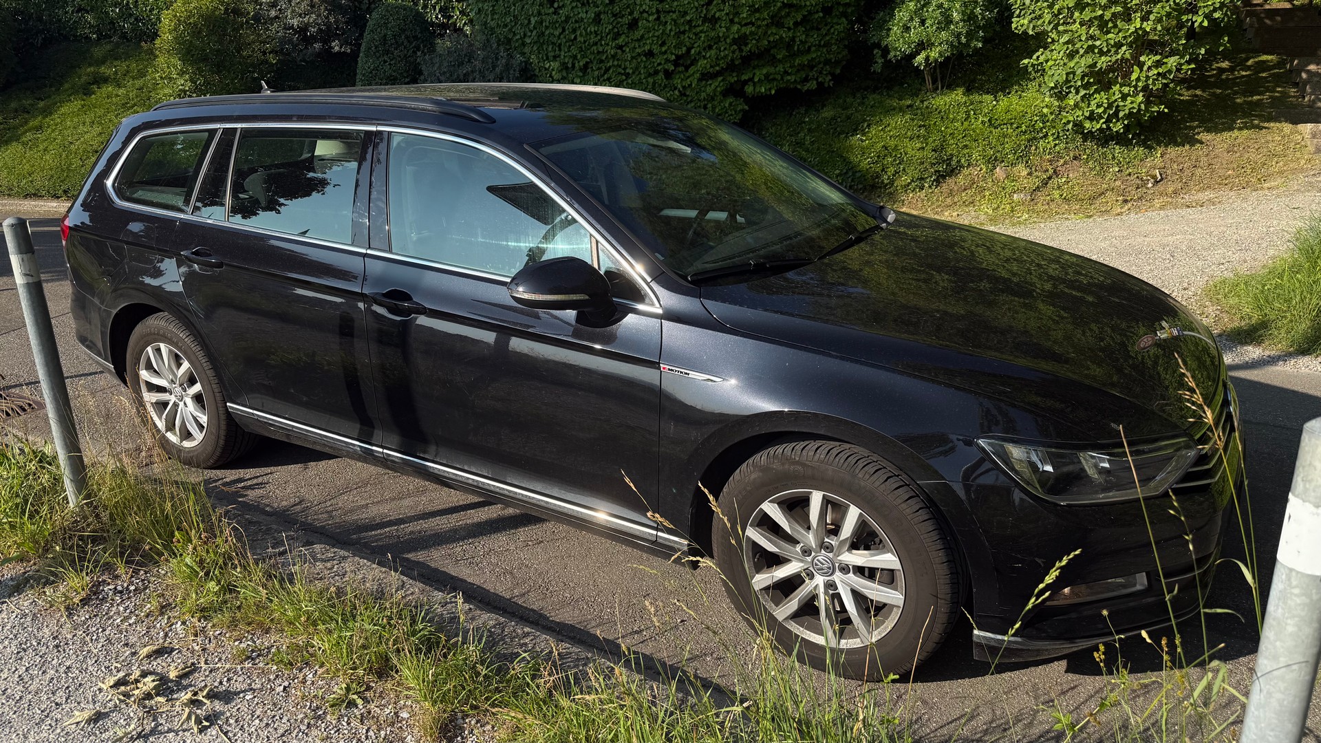 VW Passat Variant 2.0 TDI BMT Comfortline DSG 4Motion-image-12