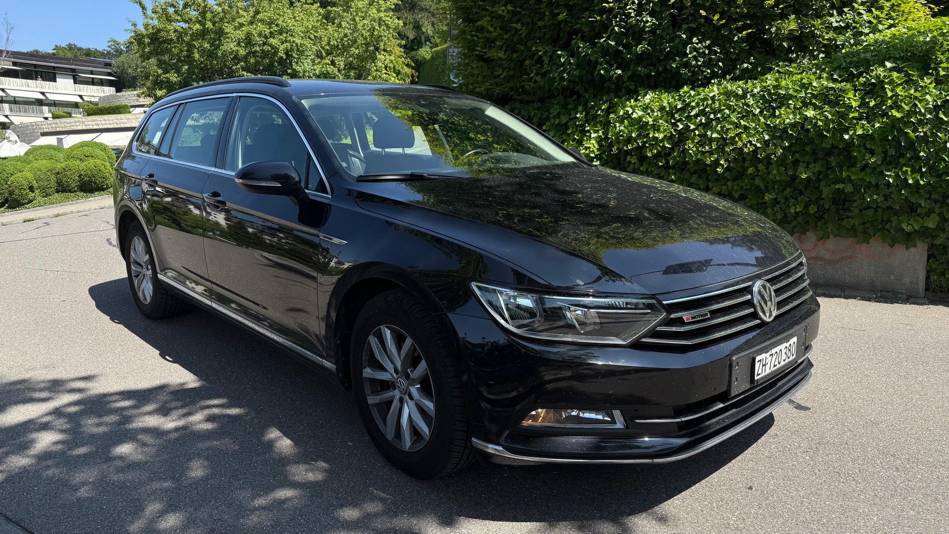 VW Passat Variant 2.0 TDI BMT Comfortline DSG 4Motion-image-1