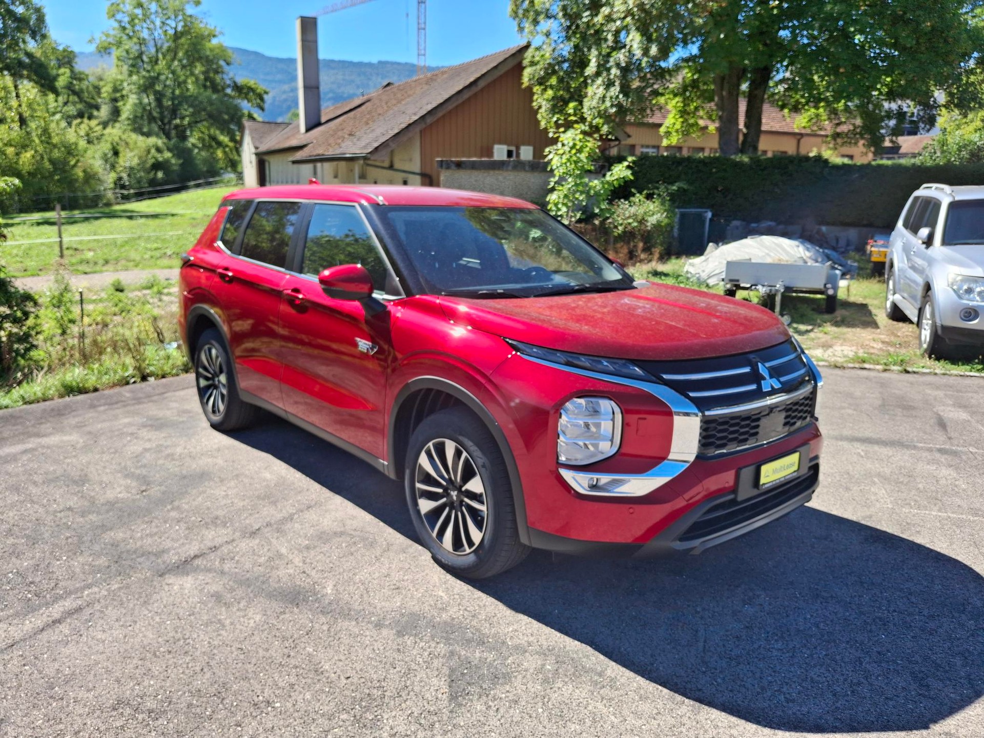 MITSUBISHI OUTLANDER PHEV 2.4 INVITE 4X4-image-1