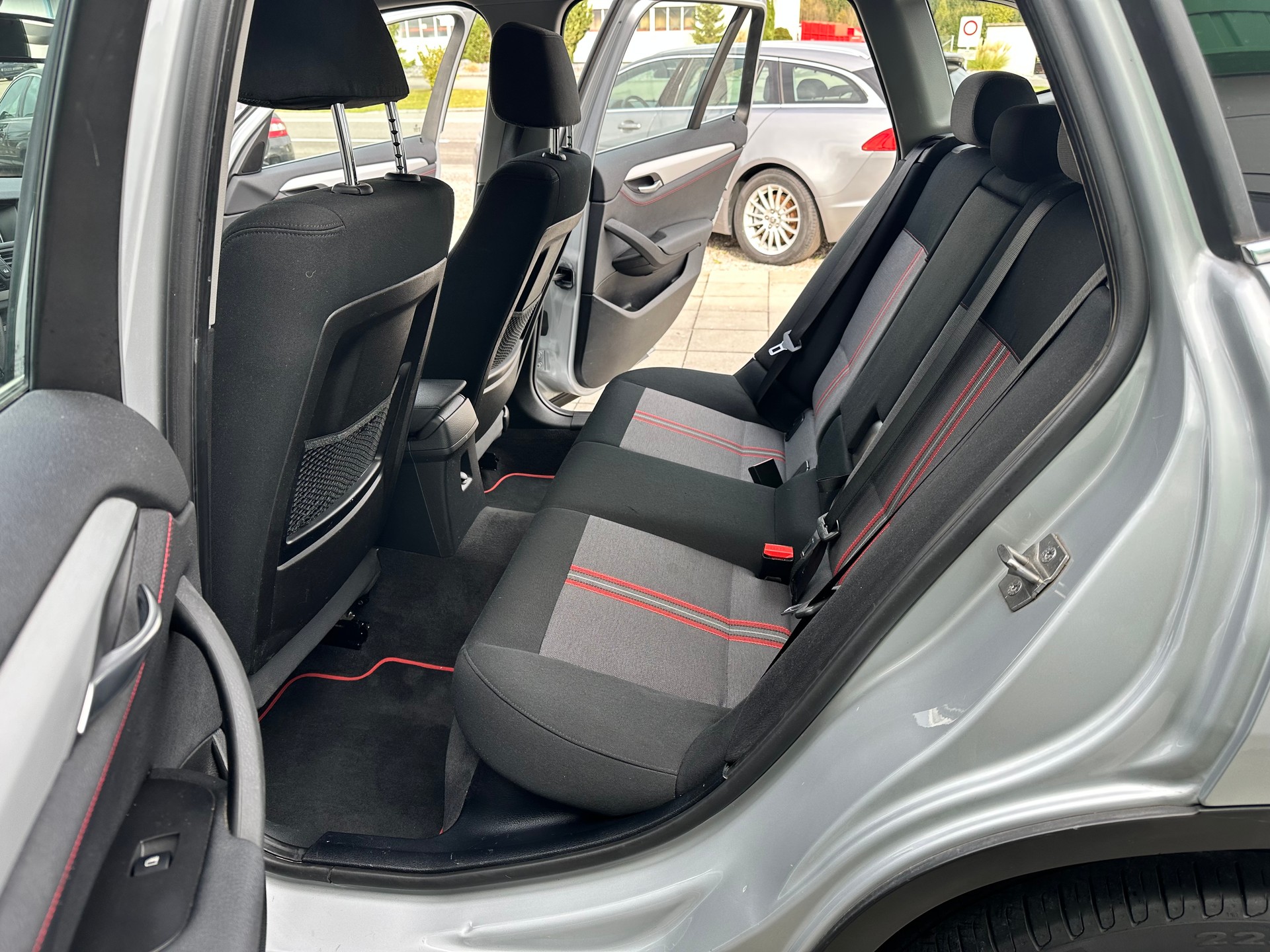 BMW X1 xDrive 25d Sport Line Steptronic-image-15