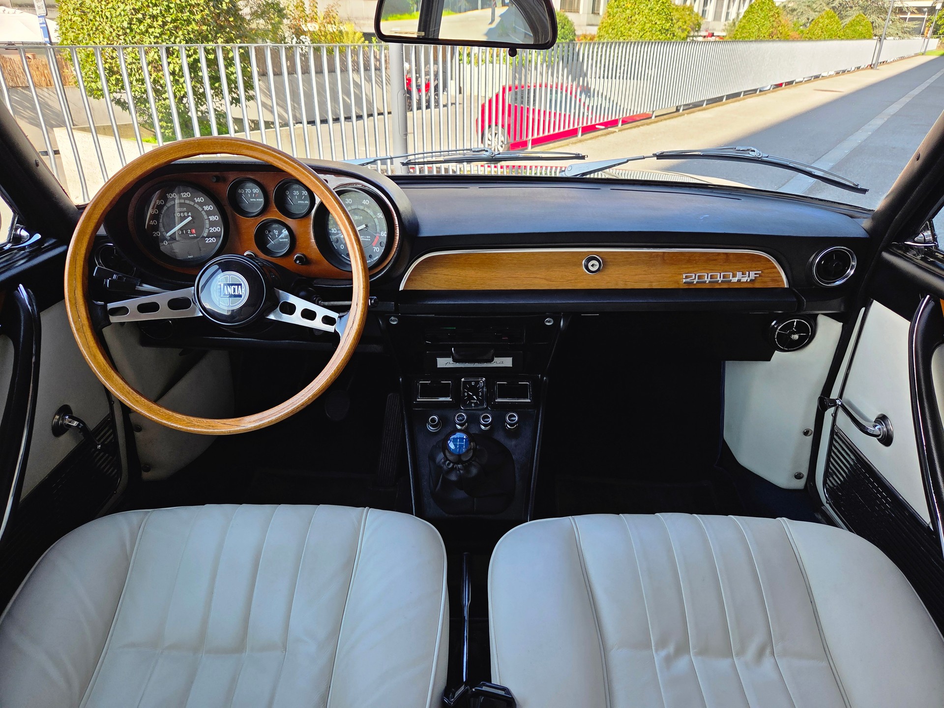 LANCIA Flavia 2000 HF - rareté absolue - bon état d'origine - direction assistée - expertisée vétéran 02.24-image-9