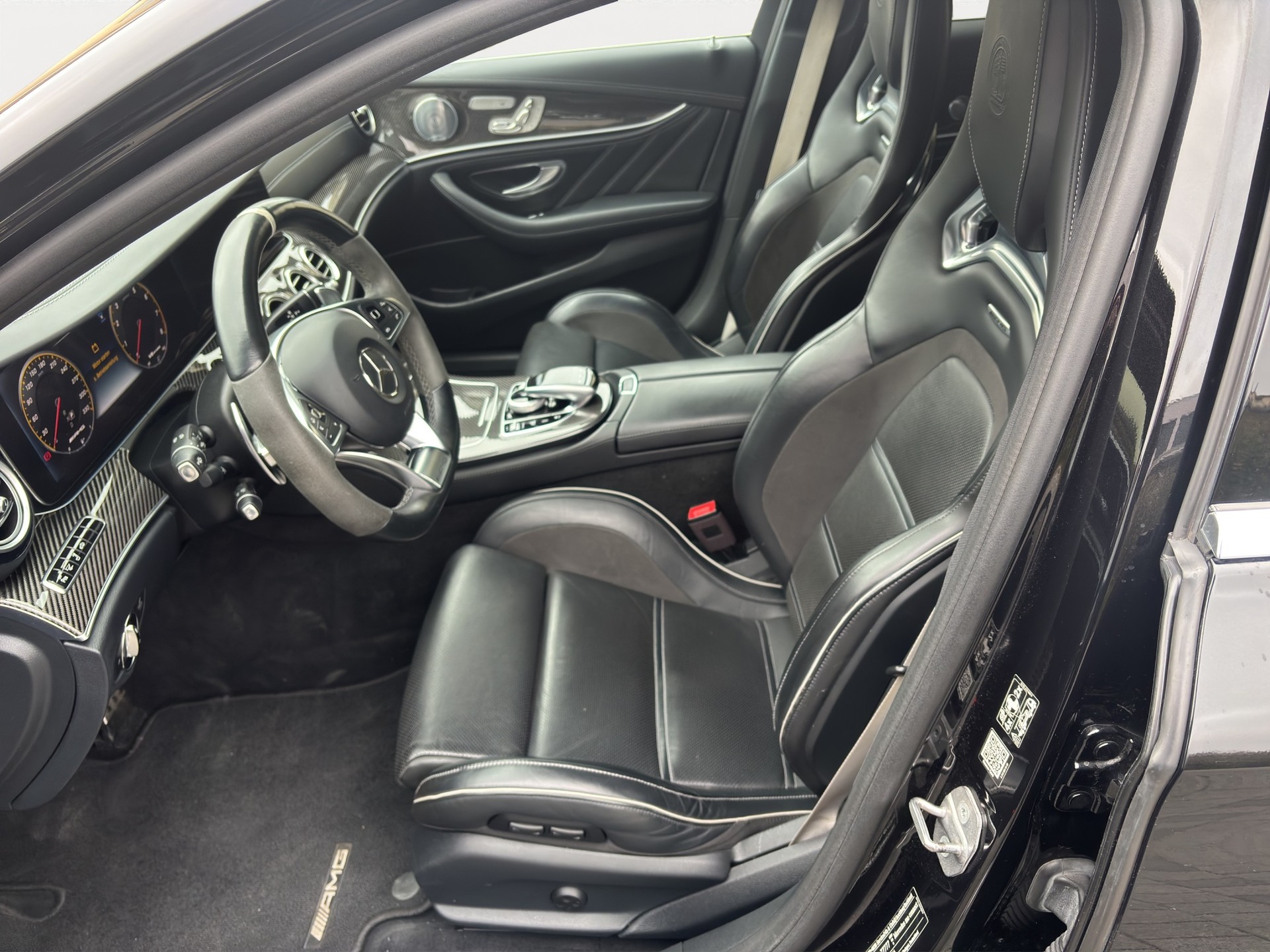MERCEDES-BENZ E 63 AMG S 4 Matic 9G-Tronic, CH Fahrzeug-image-8