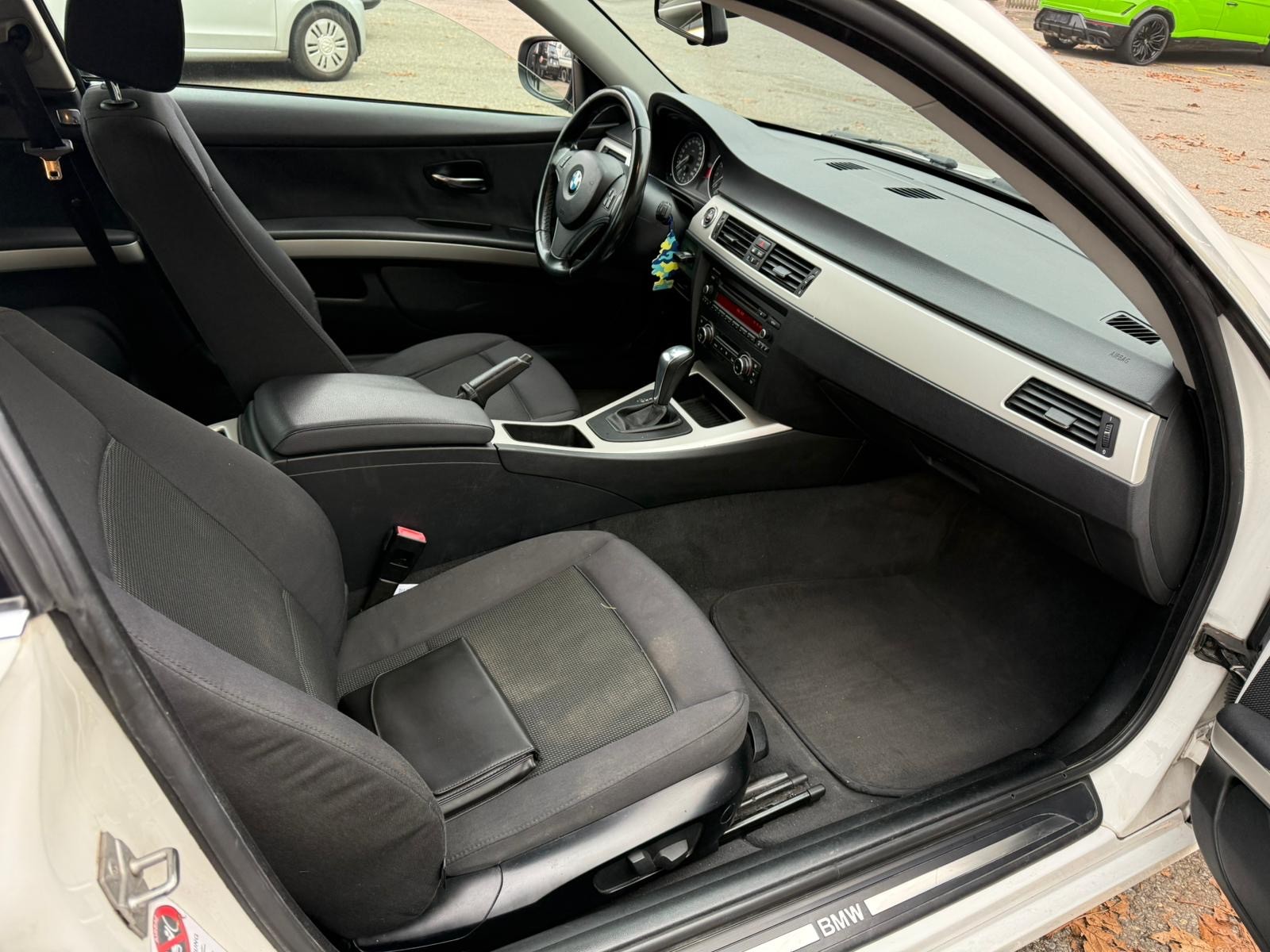 BMW 325i Coupé Steptronic-image-7